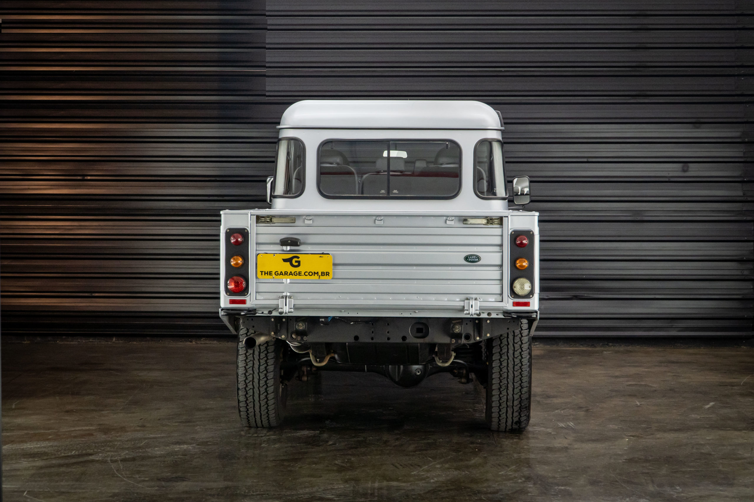 2011 land rover defender 110 a venda the garage