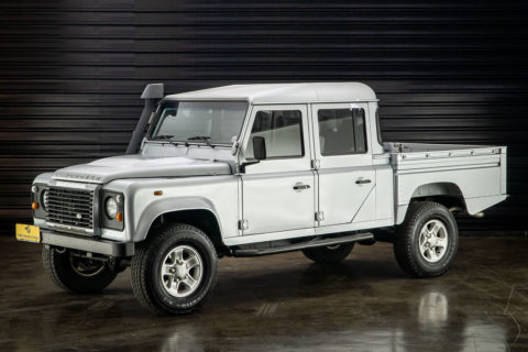 2011-land-rover-defender-110-a-venda-the-garage