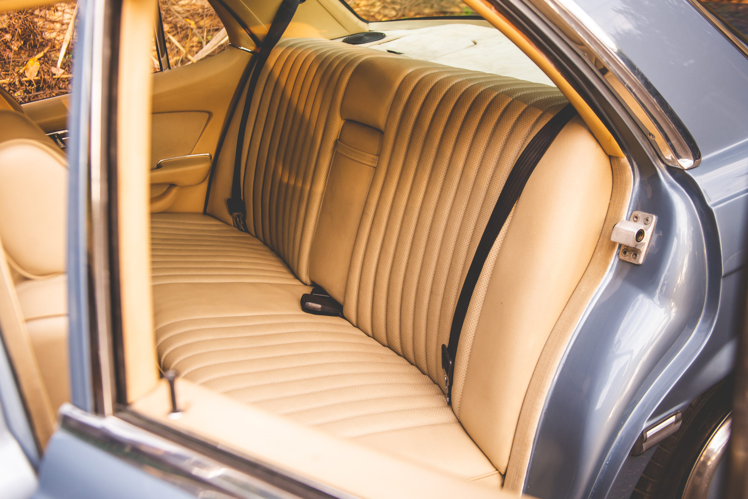 1979 Mercedes Benz 280S a venda the garage
