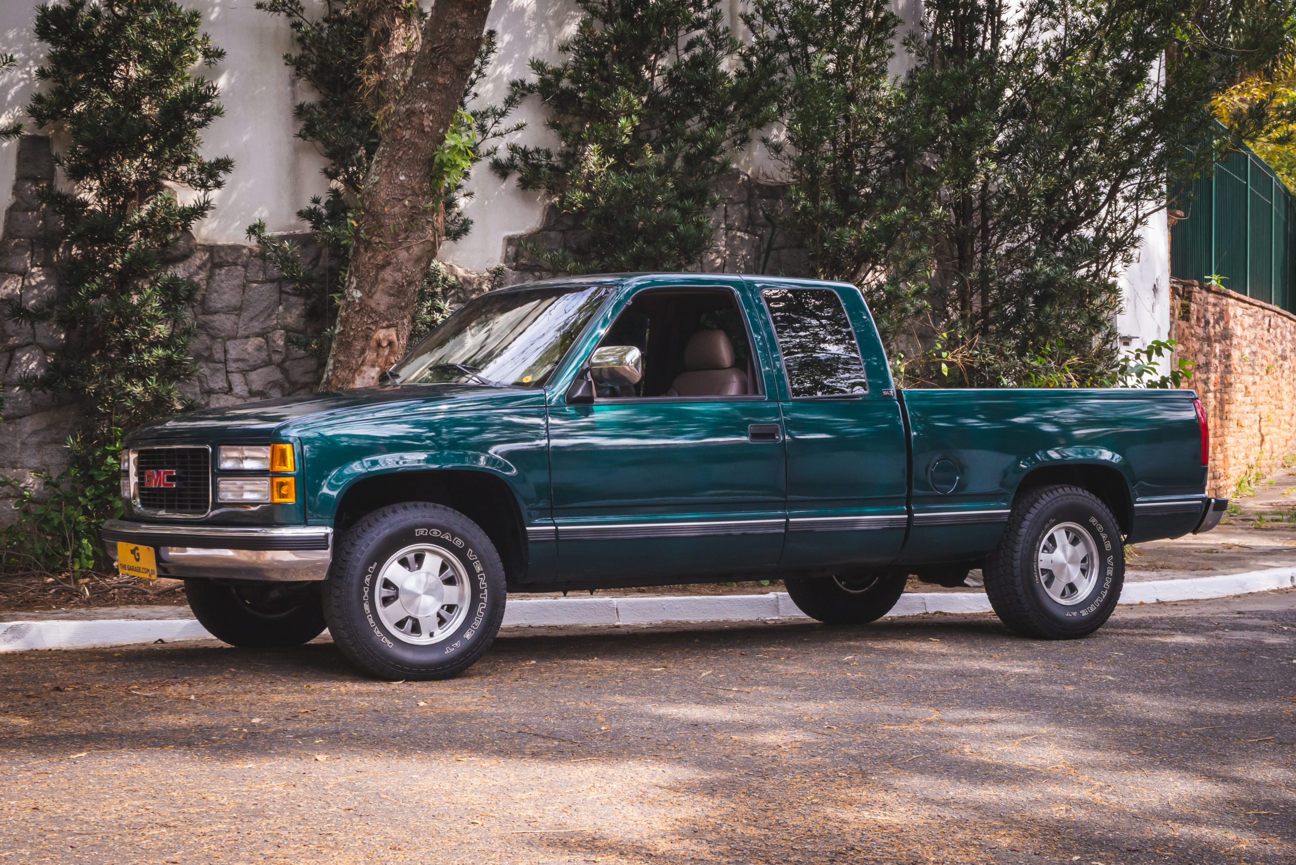 1995 GMC Sierra V8 a venda the garage