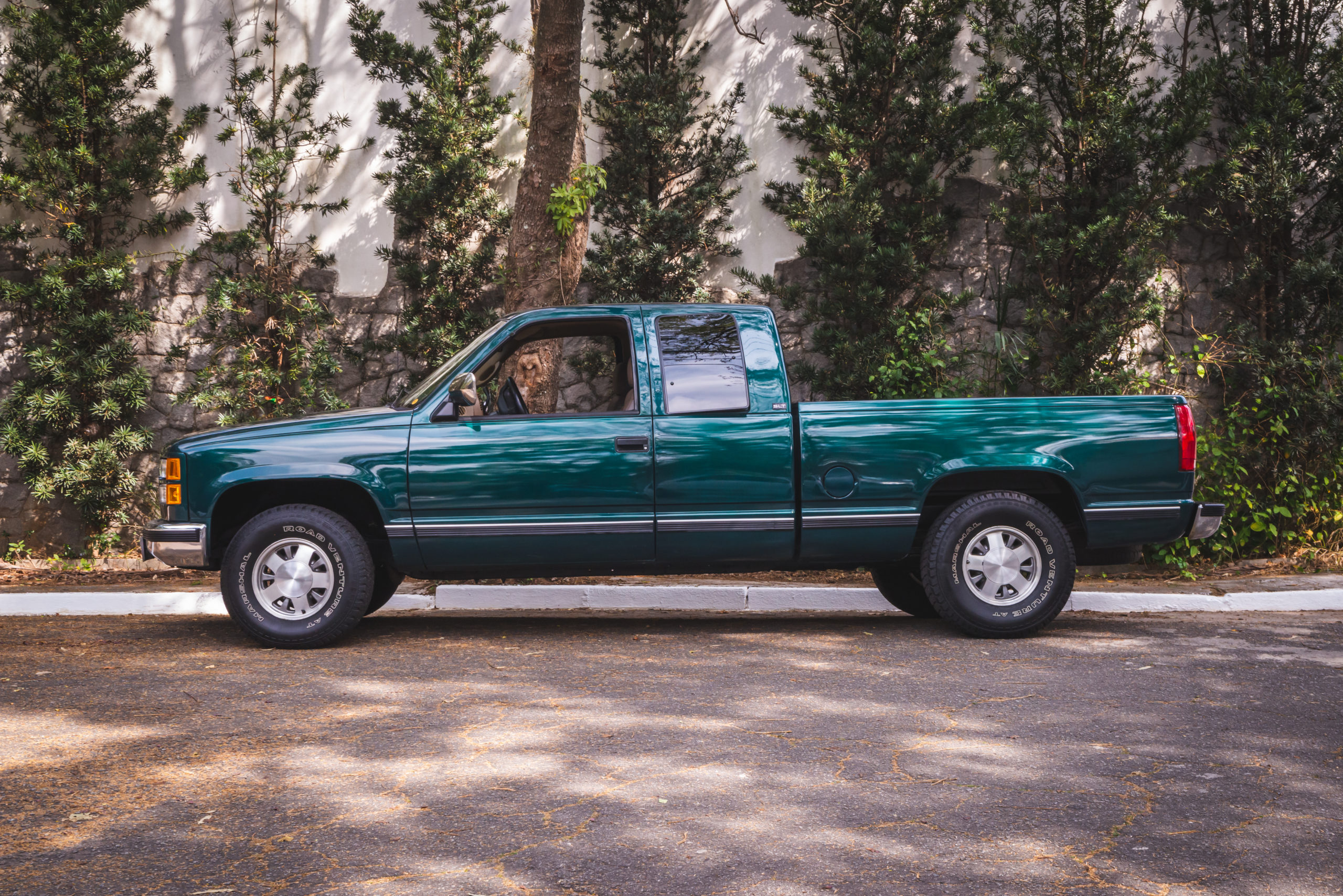 1995 GMC Sierra V8 a venda the garage