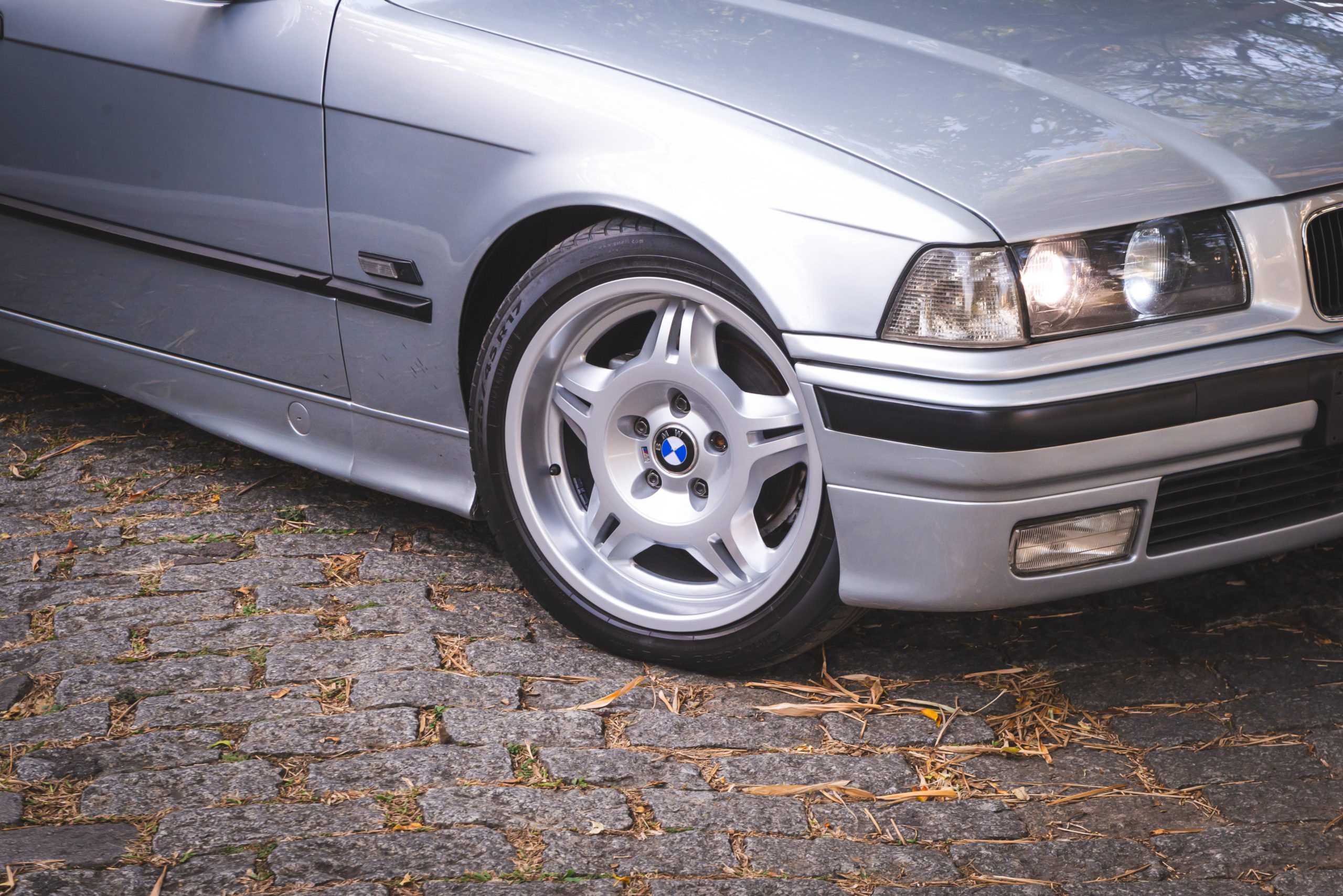 1996 BMW 328i a venda na the garage