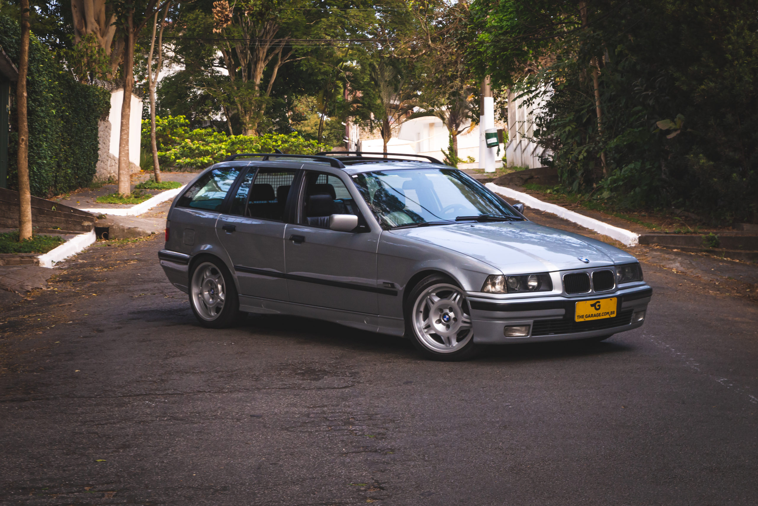 1996 BMW 328i a venda na the garage