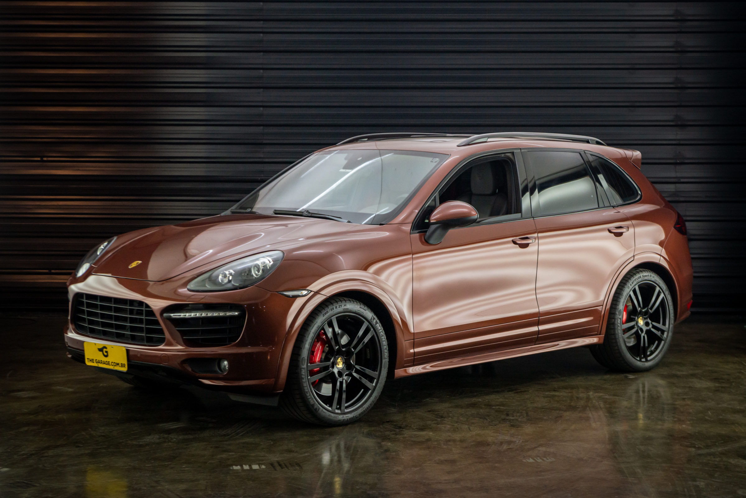 porsche cayenne turbo blindada a venda the garage