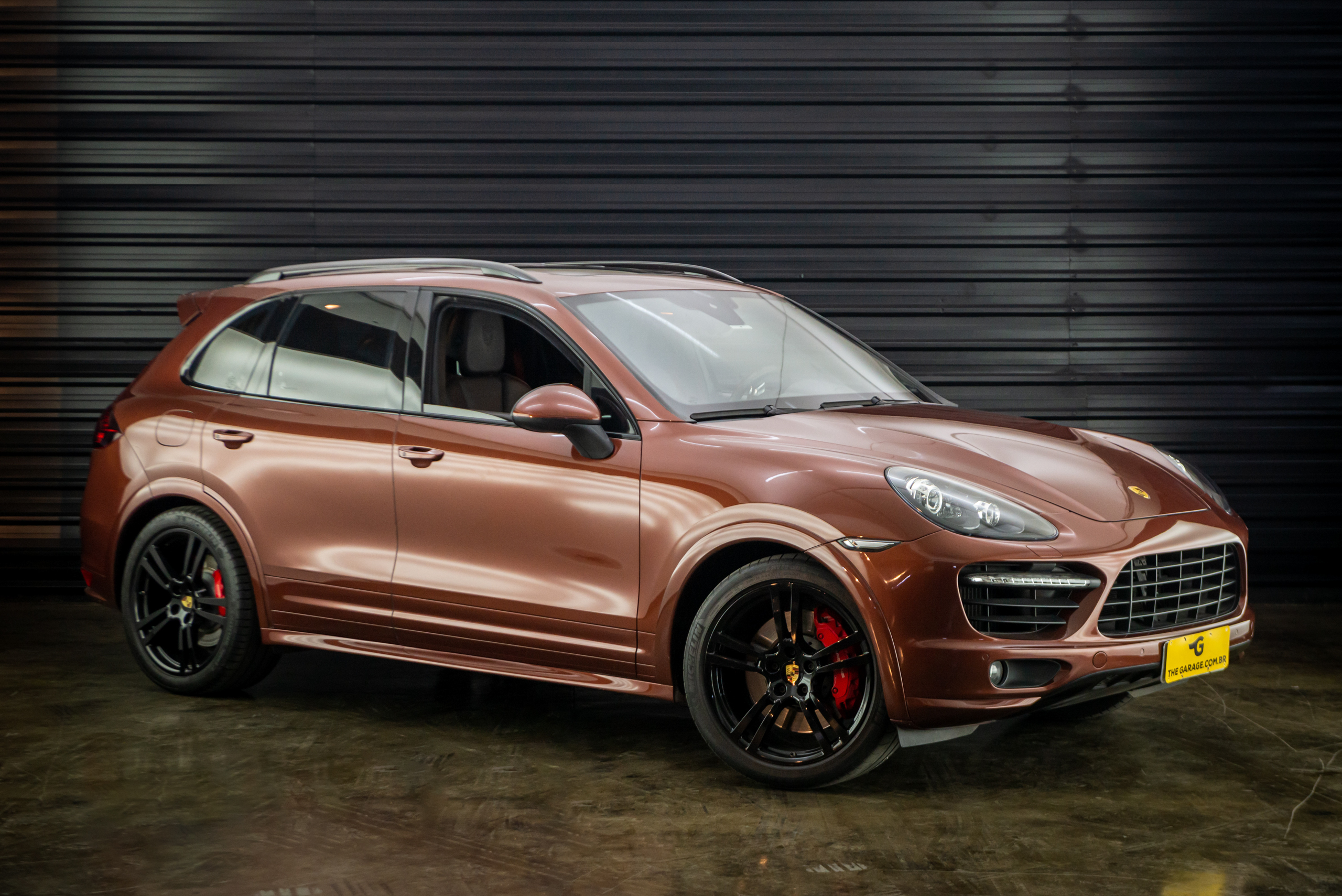 porsche cayenne turbo blindada a venda the garage