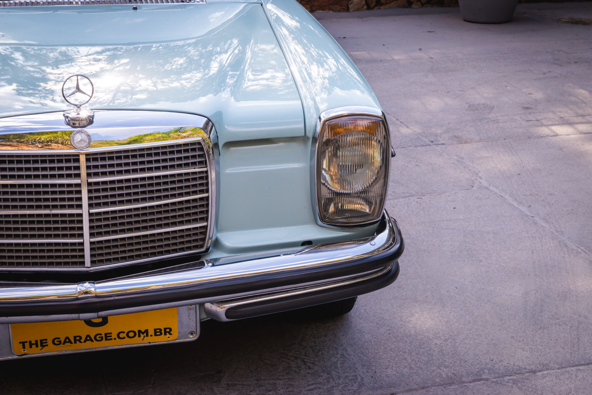 1972 Mercedes 250C a venda the garage