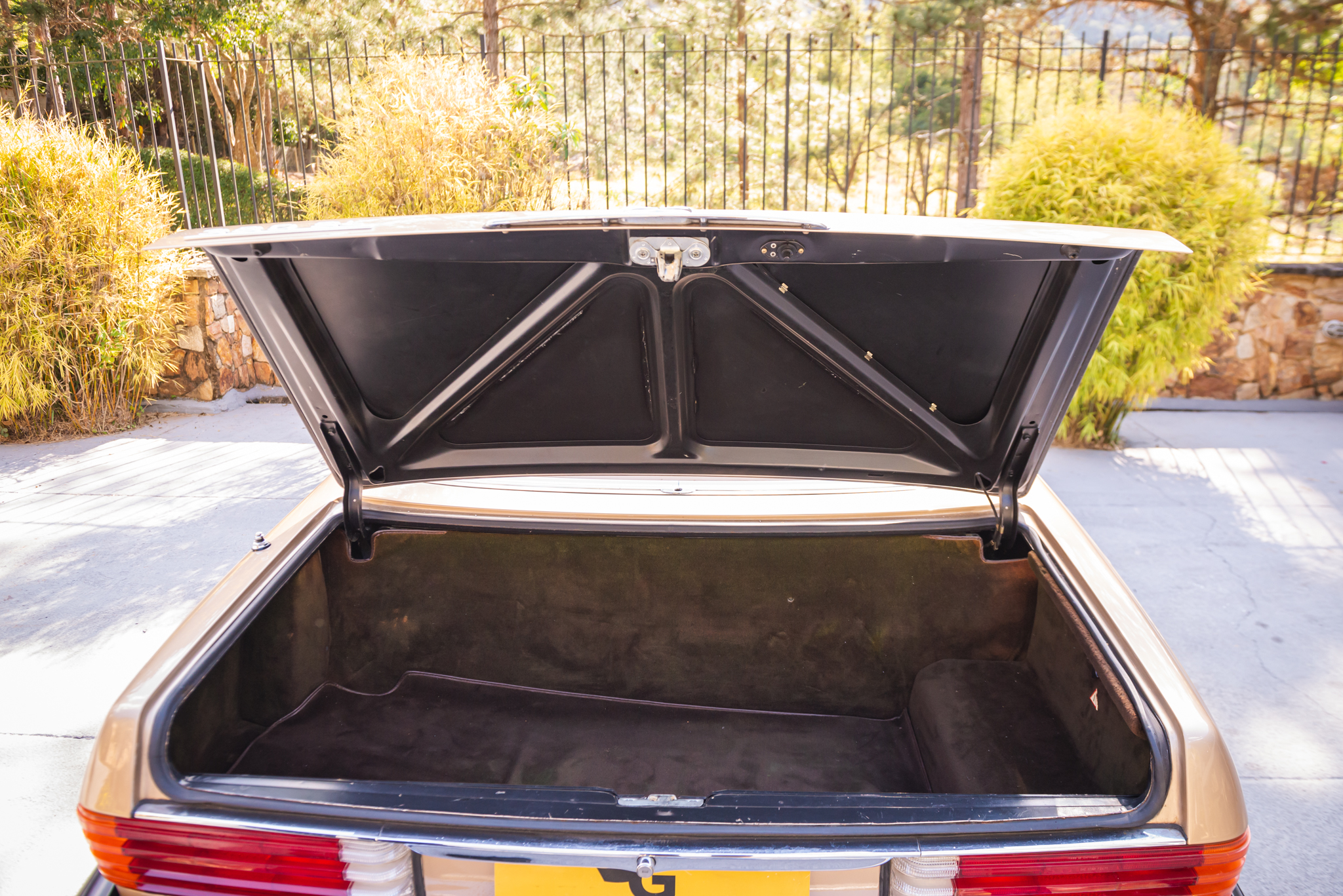 1981 Mercedes 380SL a venda the garage