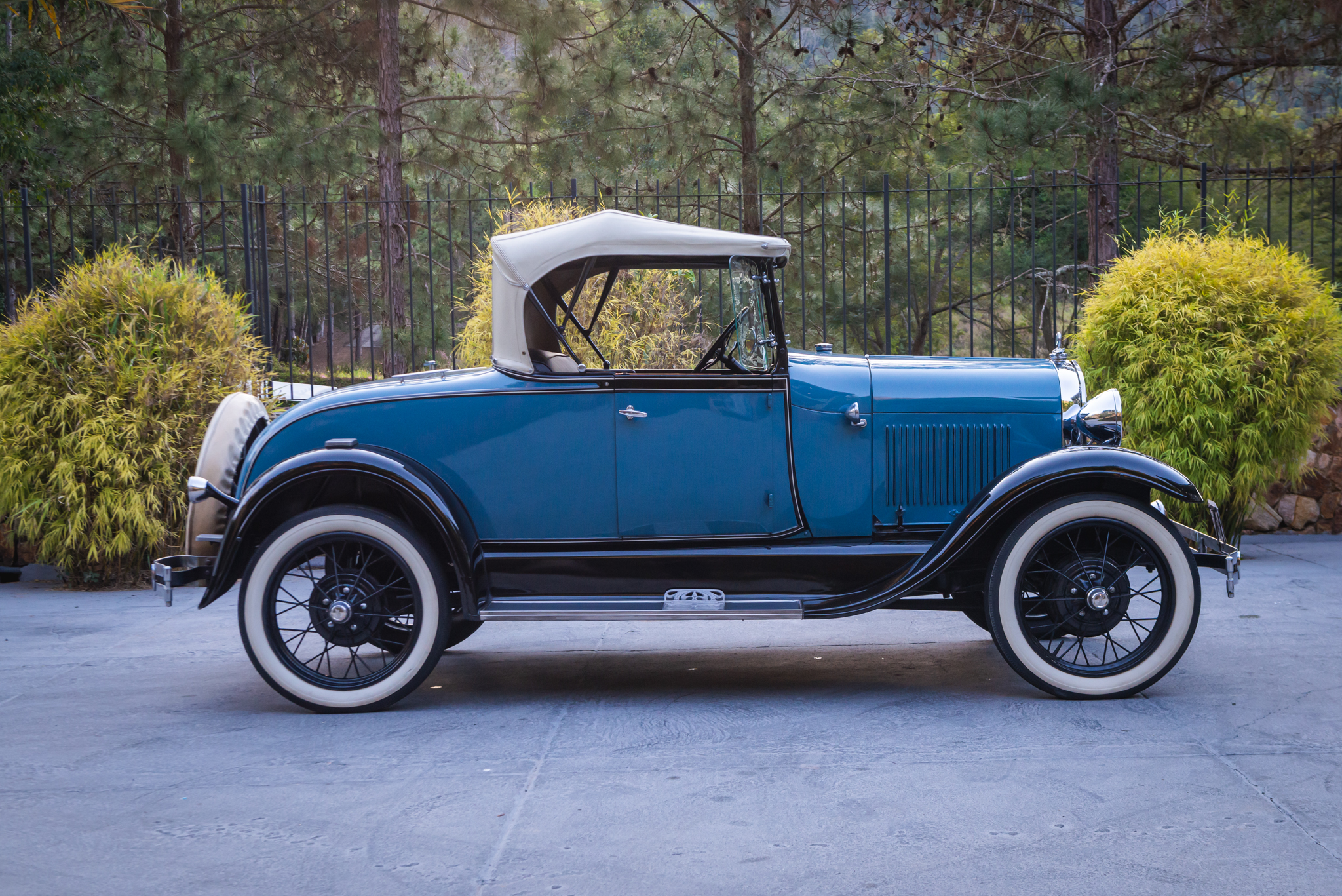 1929 Ford Roadster a venda the garage