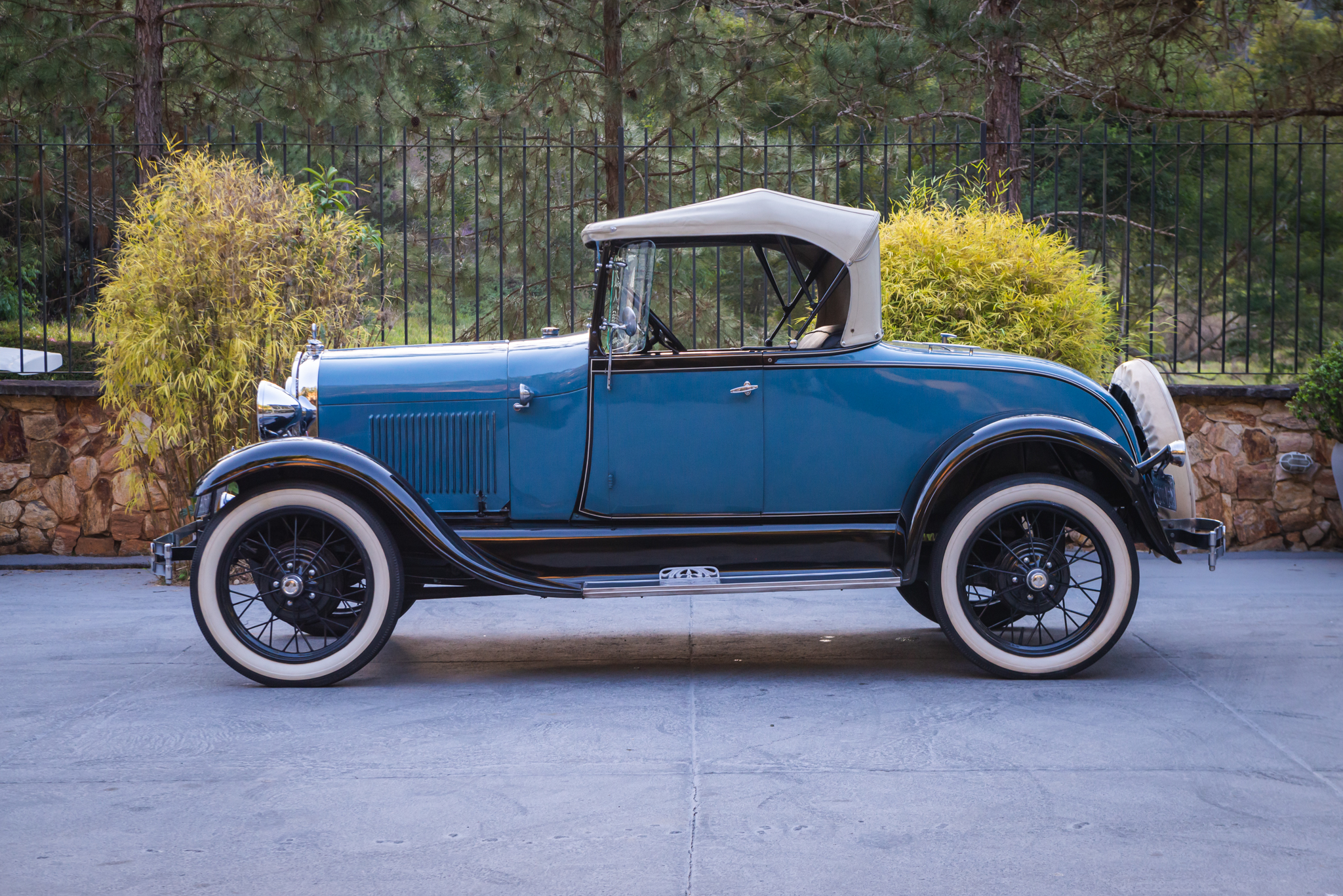 1929 Ford Roadster a venda the garage