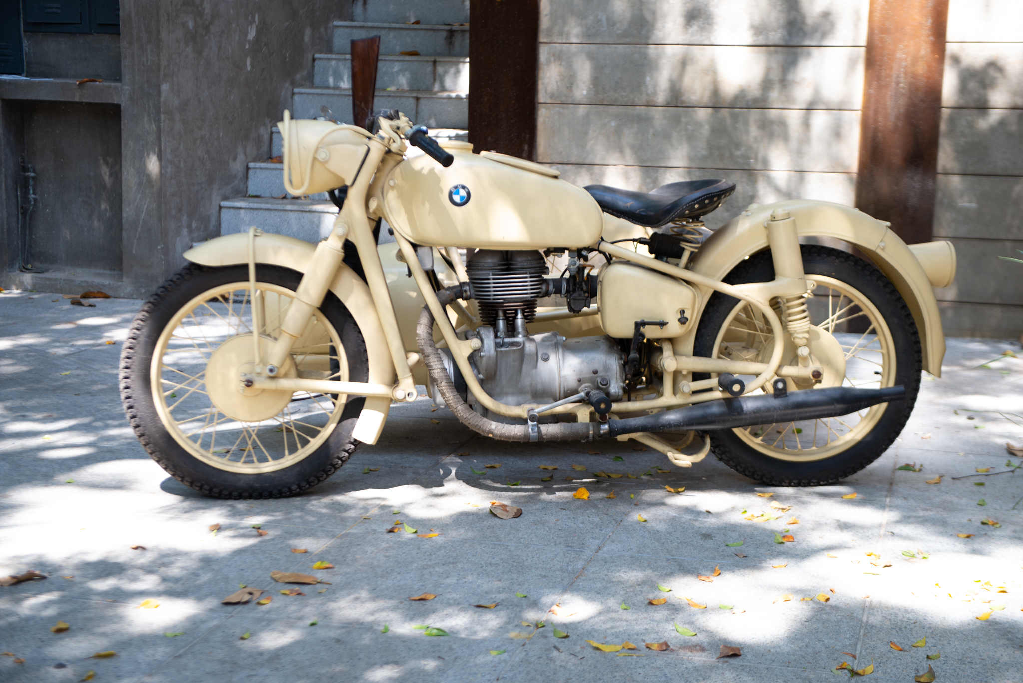 1955 BMW Sidecar a venda the garage