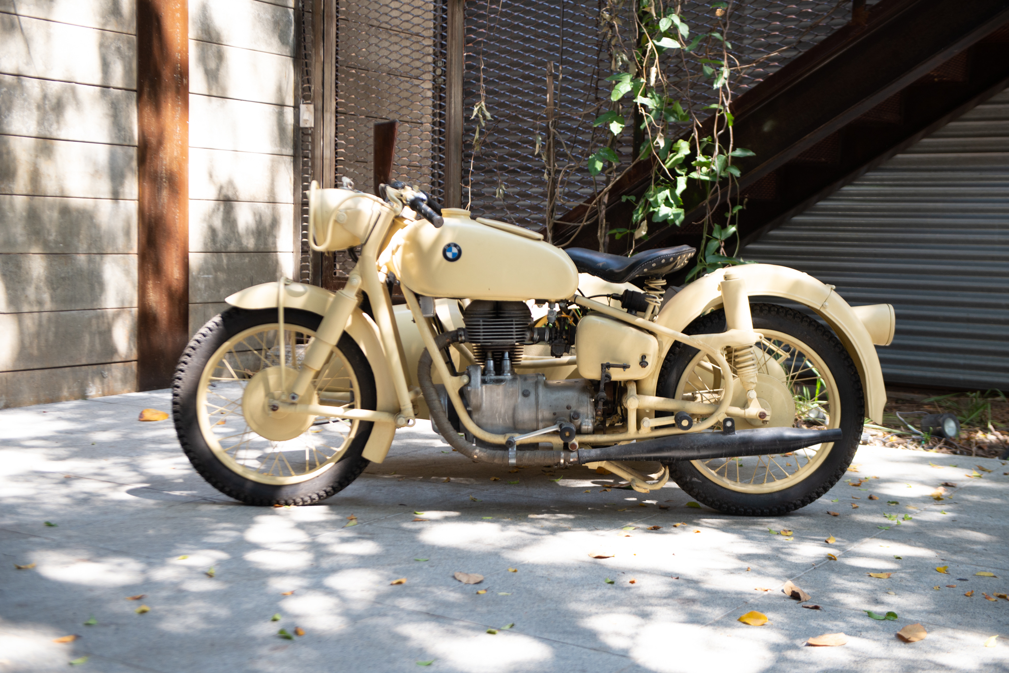 1955 BMW Sidecar a venda the garage