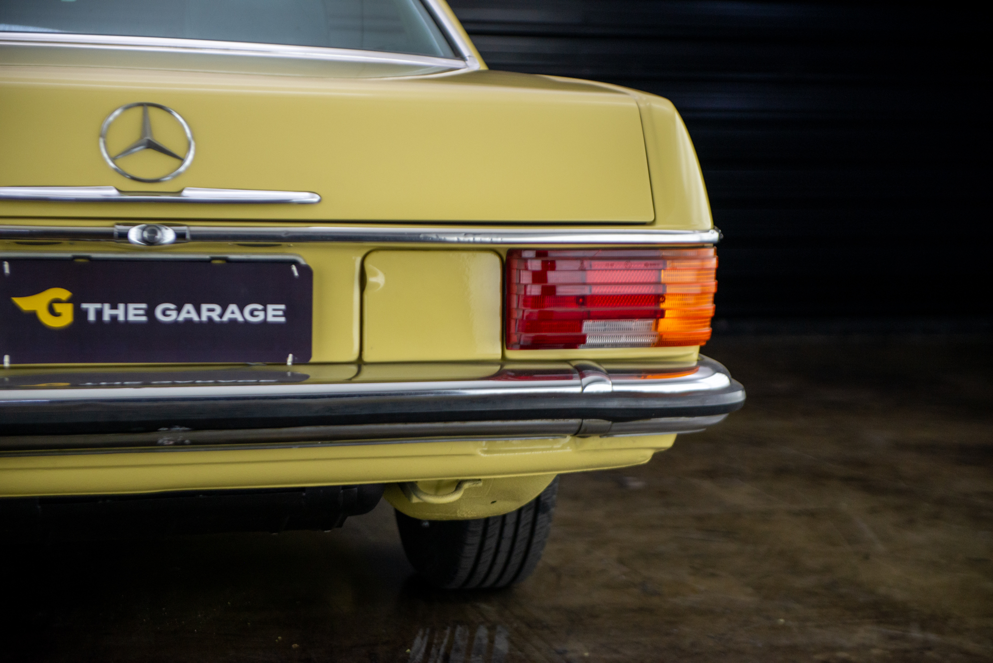 1974 Mercedes Benz 280CE W114 a venda the garage