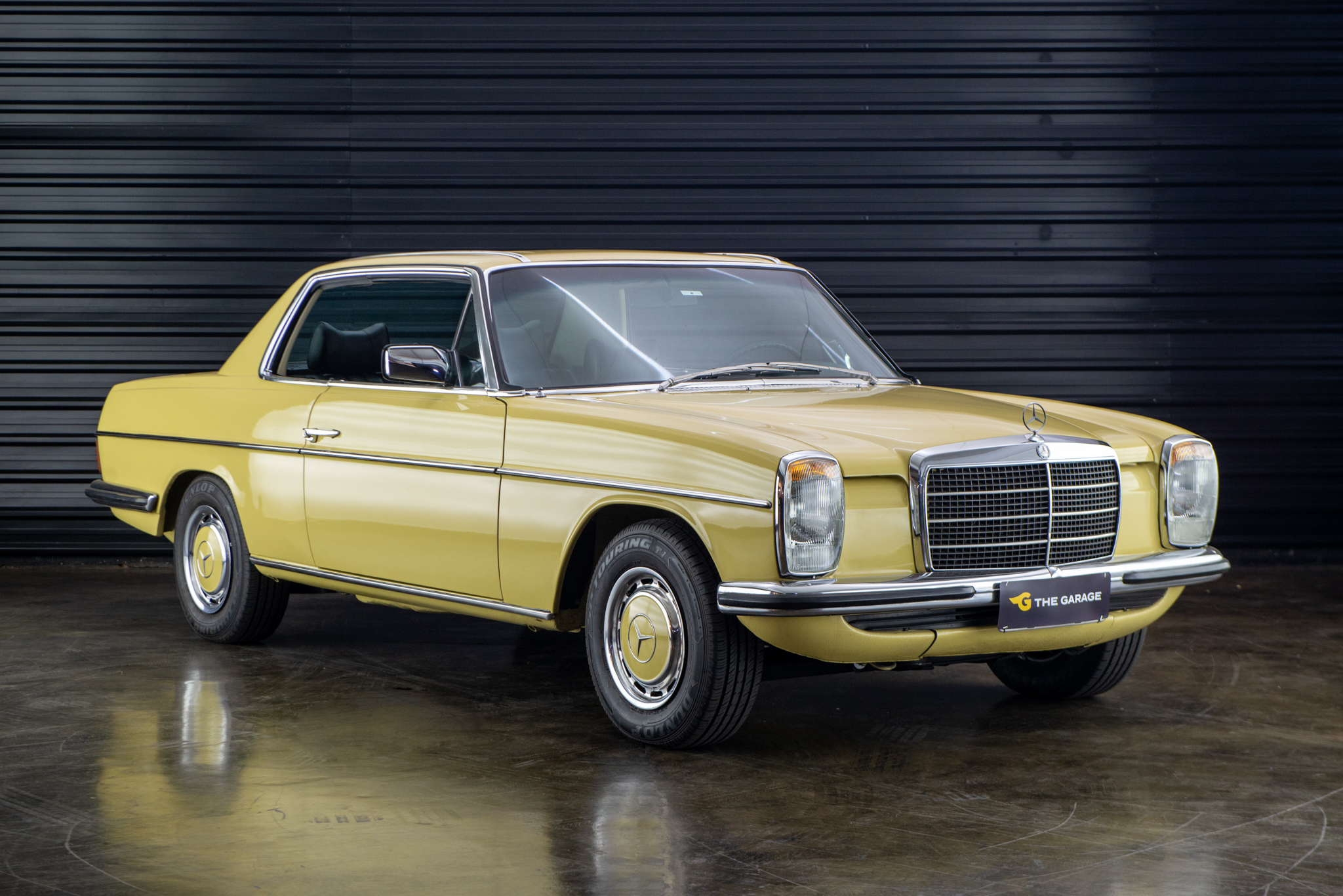 1974 Mercedes Benz 280CE W114 a venda the garage