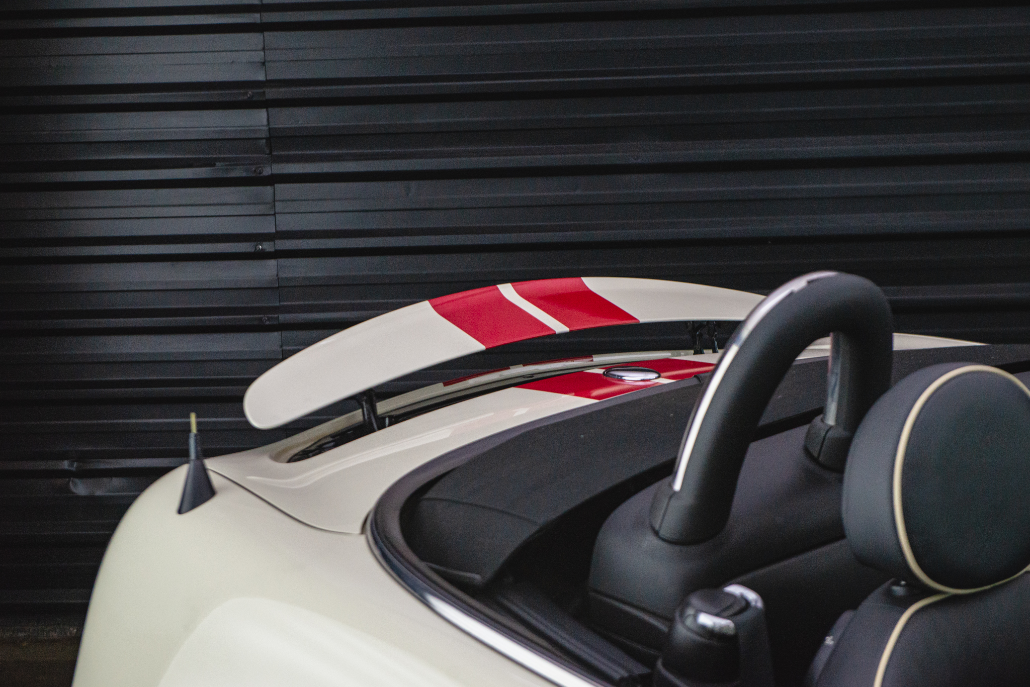 2012 mini cooper S roadster- a venda the garage