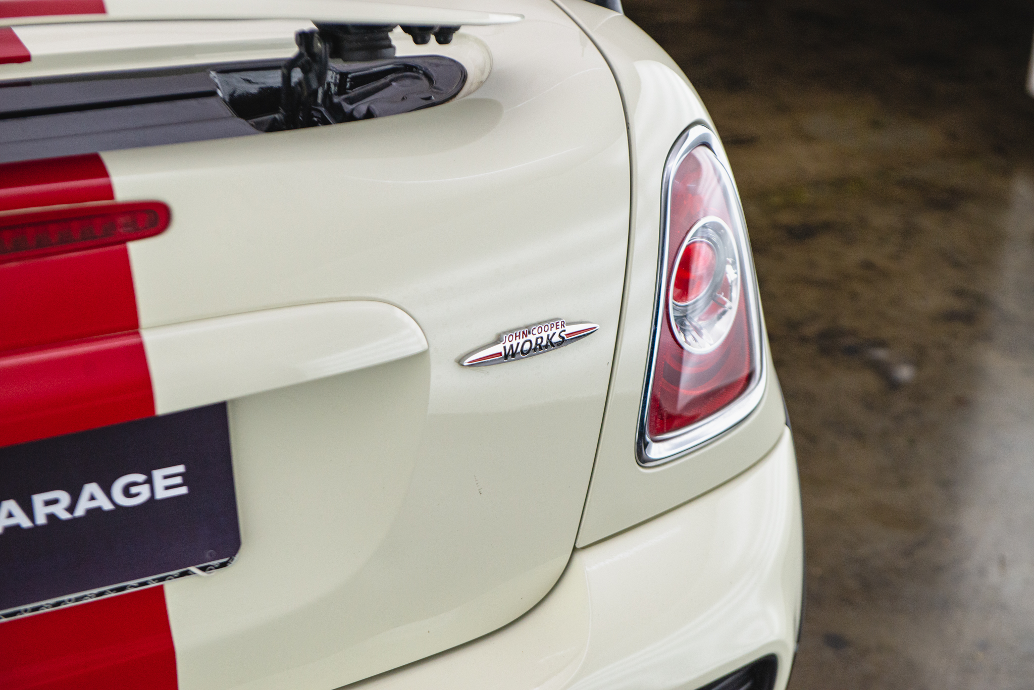 2012 mini cooper S roadster- a venda the garage