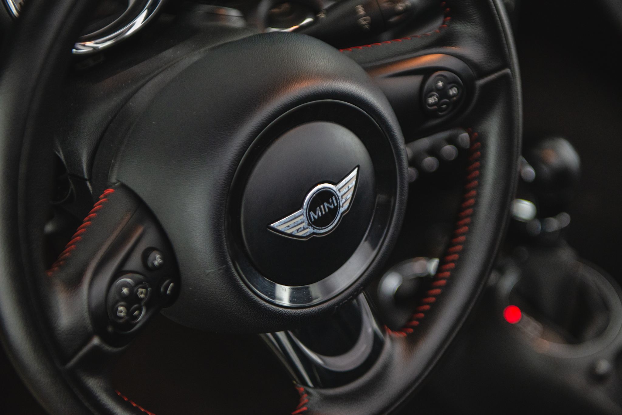 2012 mini cooper S roadster- a venda the garage