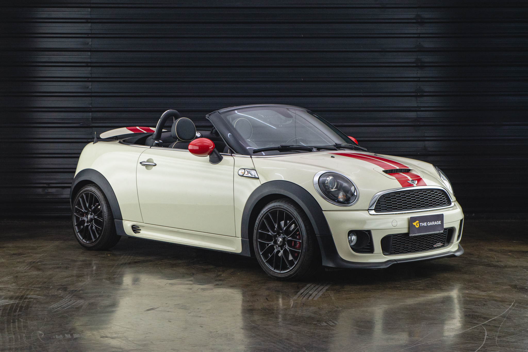 2012 mini cooper S roadster- a venda the garage