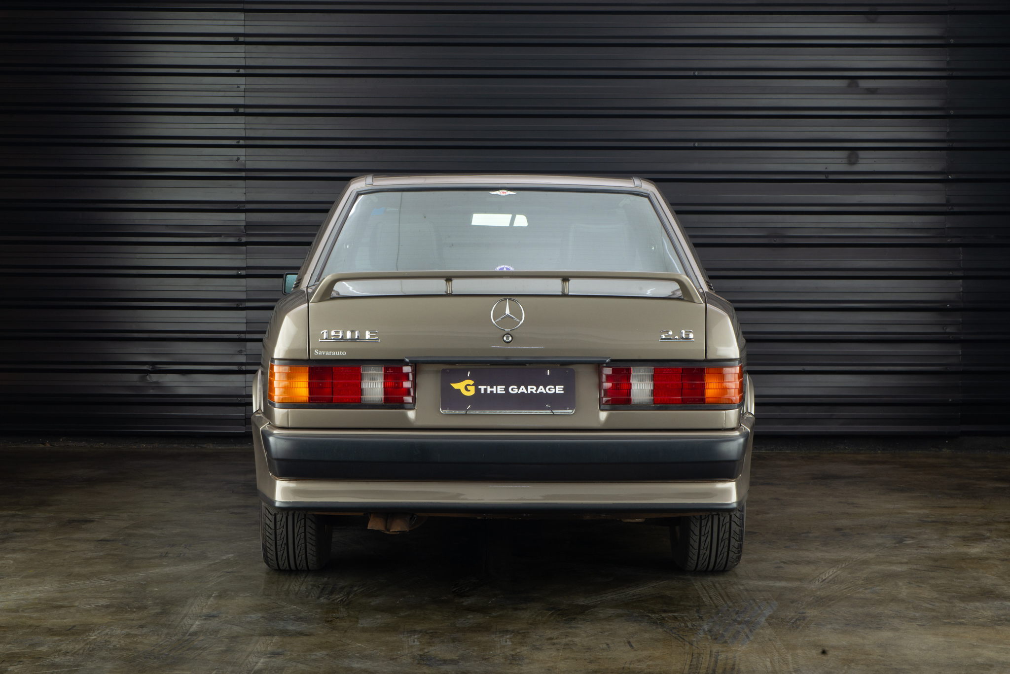 1985 Mercedes Bnez 190e a venda the garage