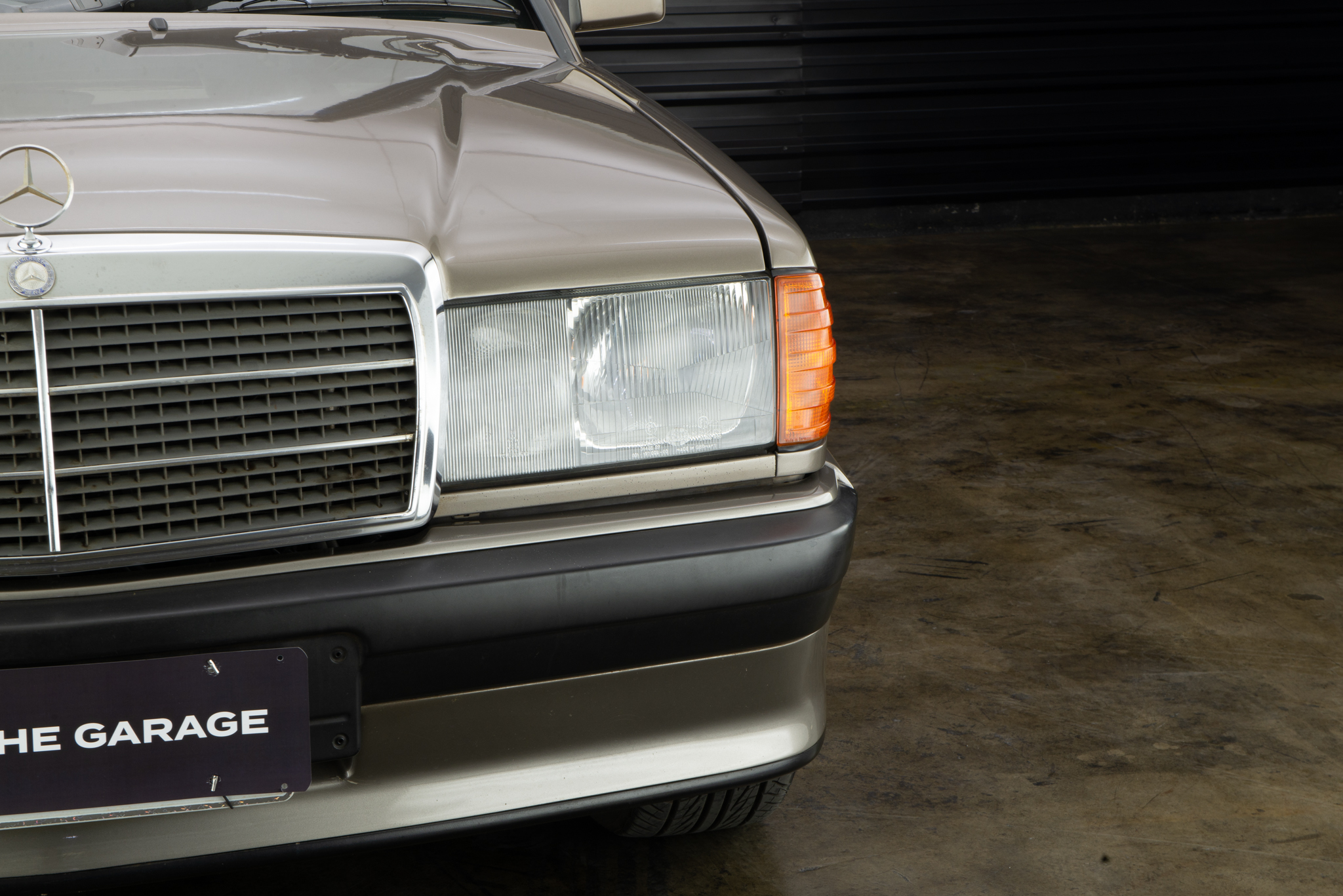 1985 Mercedes Bnez 190e a venda the garage