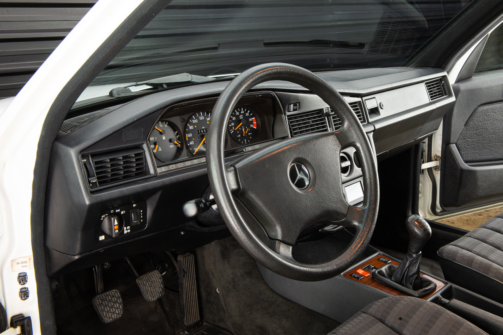 1992 Mercedes-benz 190e a venda the garage