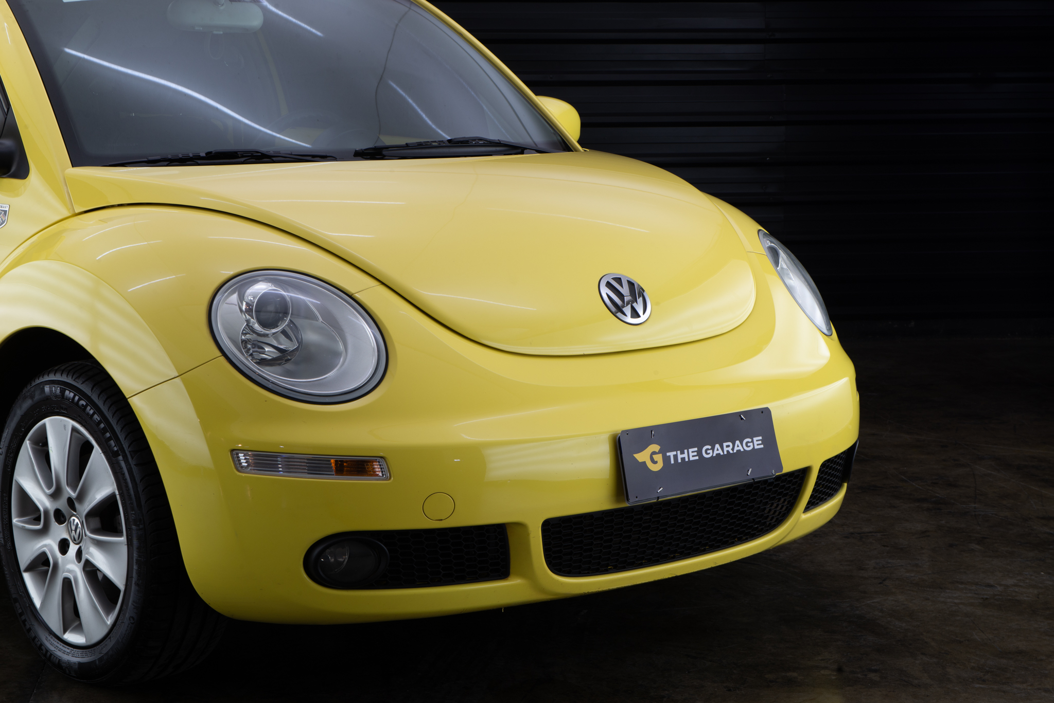 2009 Volkswagen new beetle amarelo a venda the garage