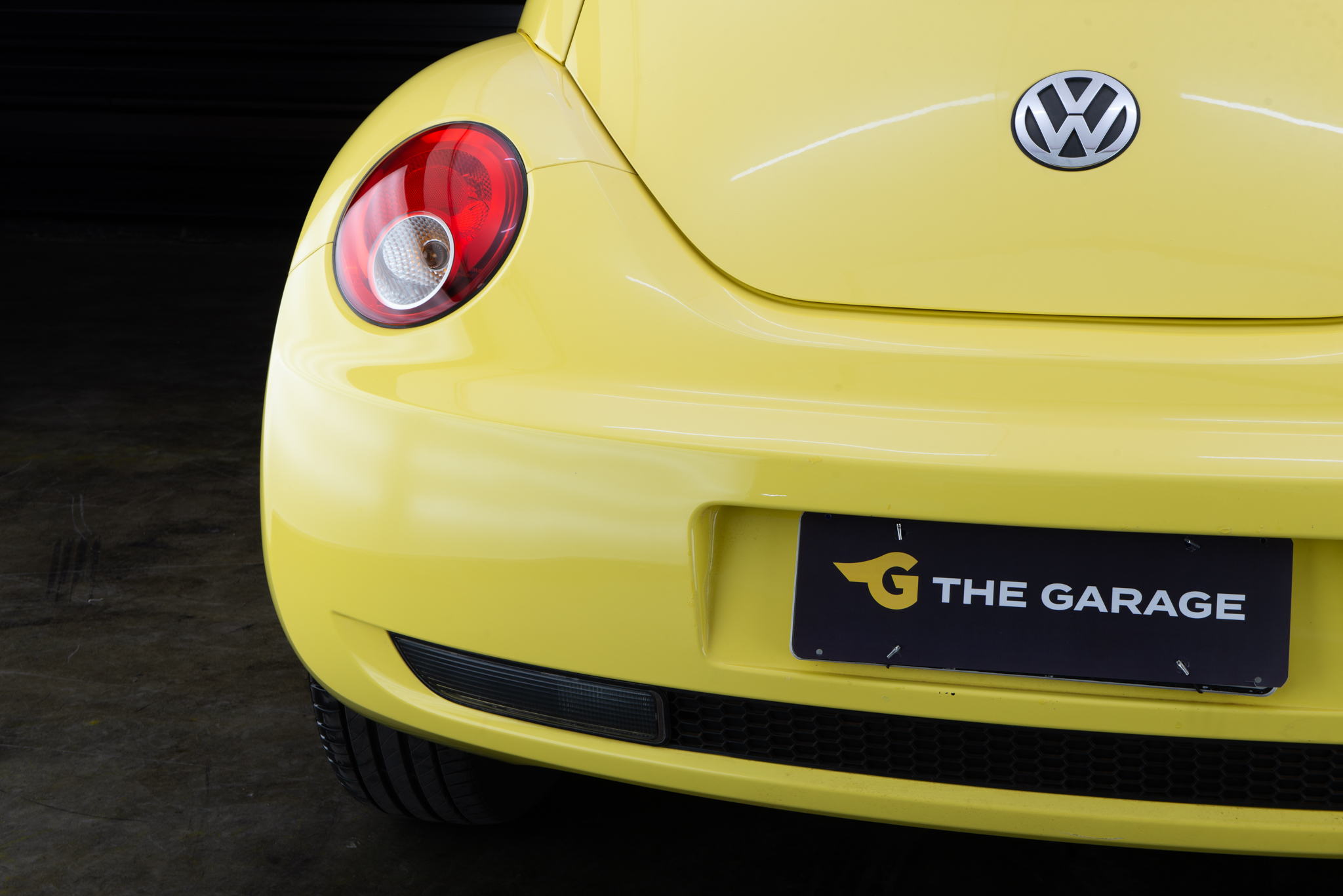 2009 Volkswagen new beetle amarelo a venda the garage