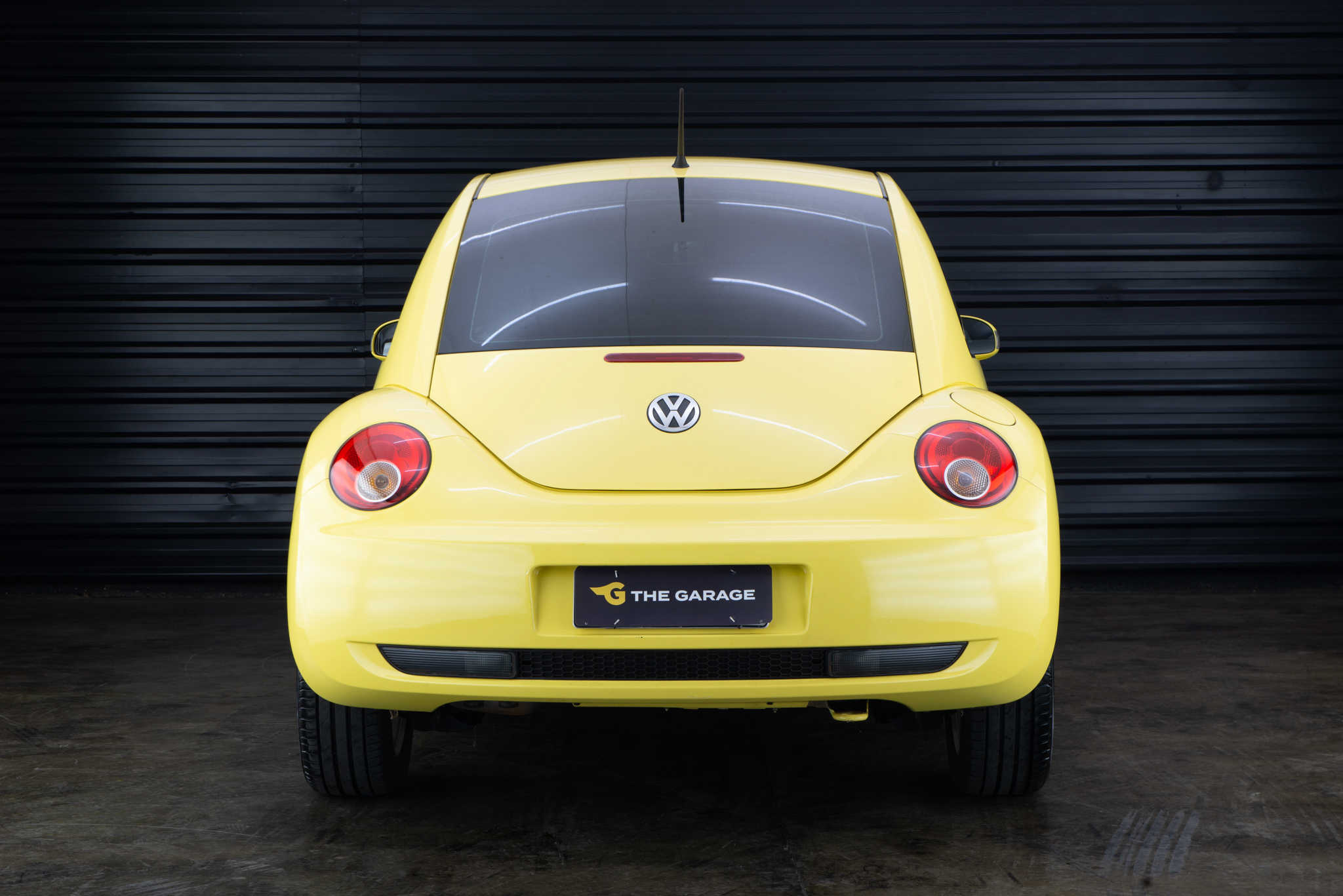 2009 Volkswagen new beetle amarelo a venda the garage