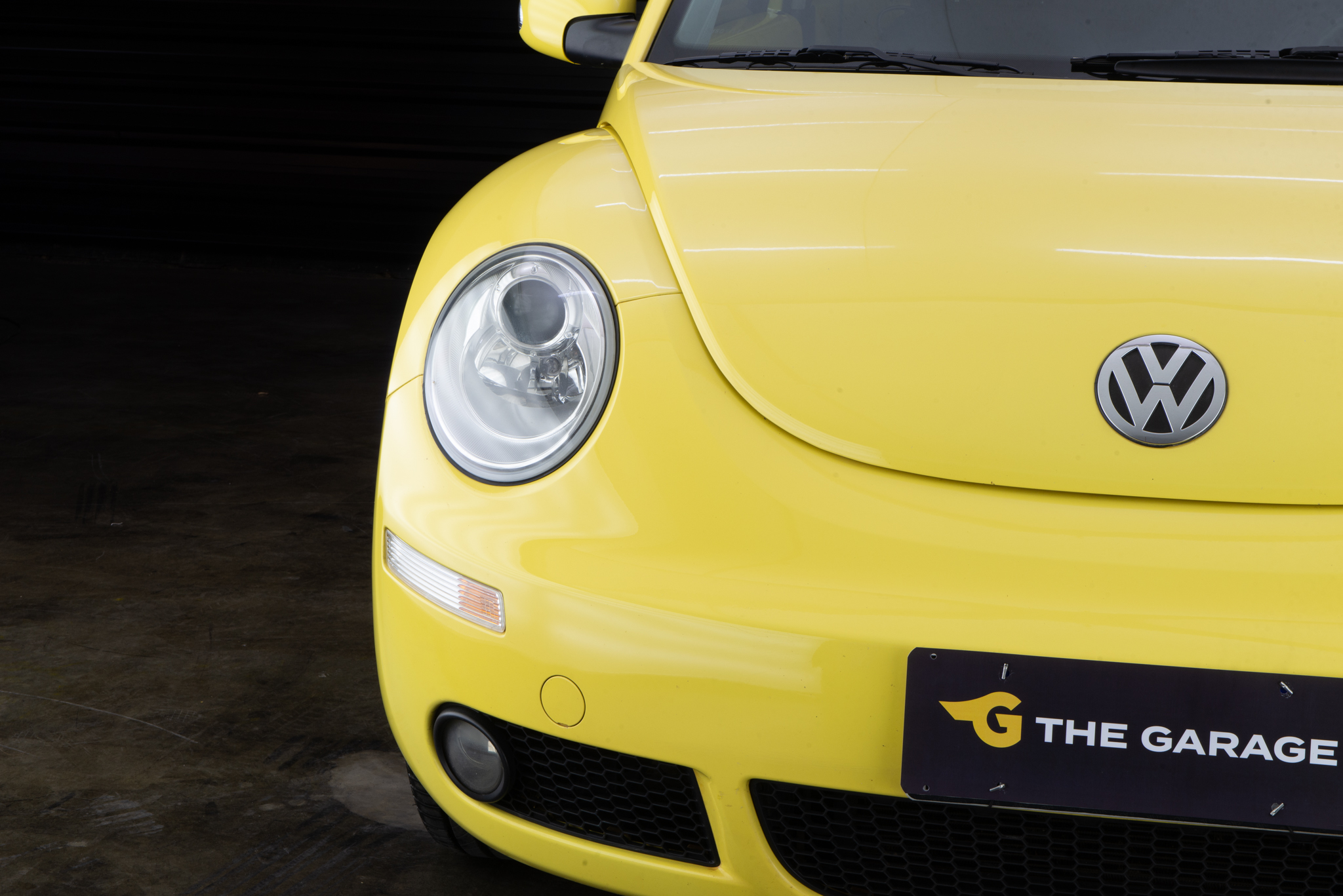 2009 Volkswagen new beetle amarelo a venda the garage