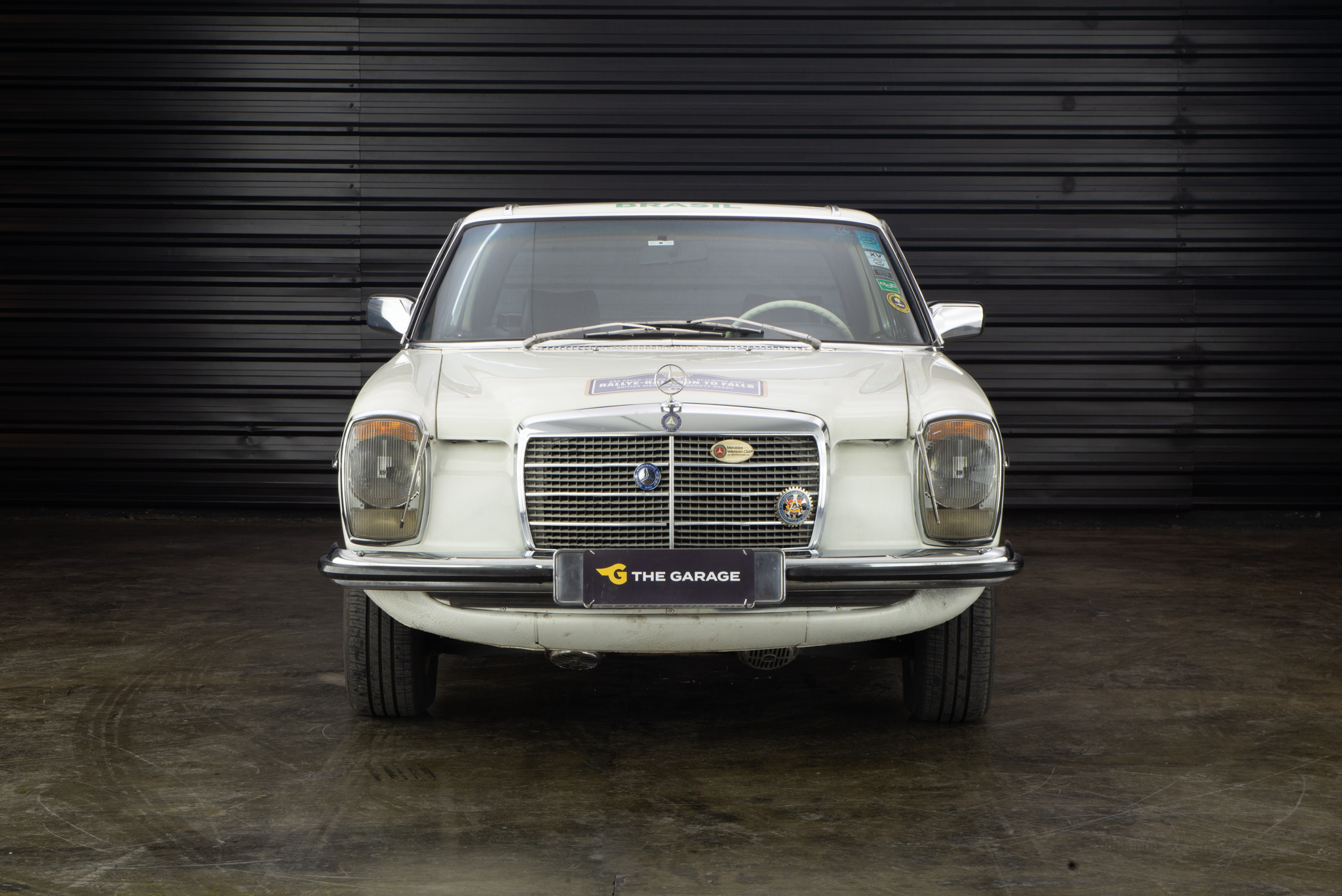 1974 Mercedes Benz 280CE W114 a venda the garage