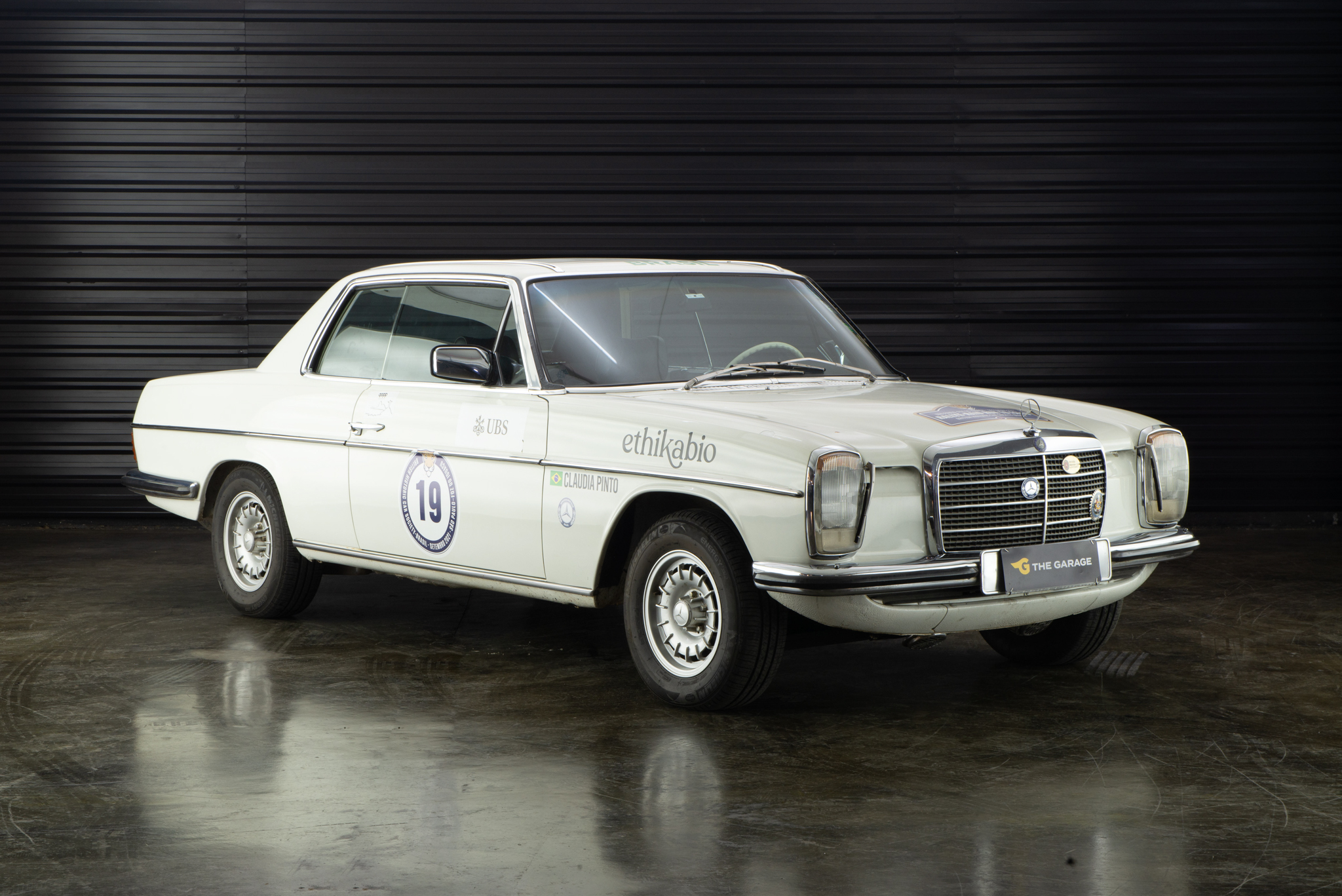 1974 Mercedes Benz 280CE W114 a venda the garage