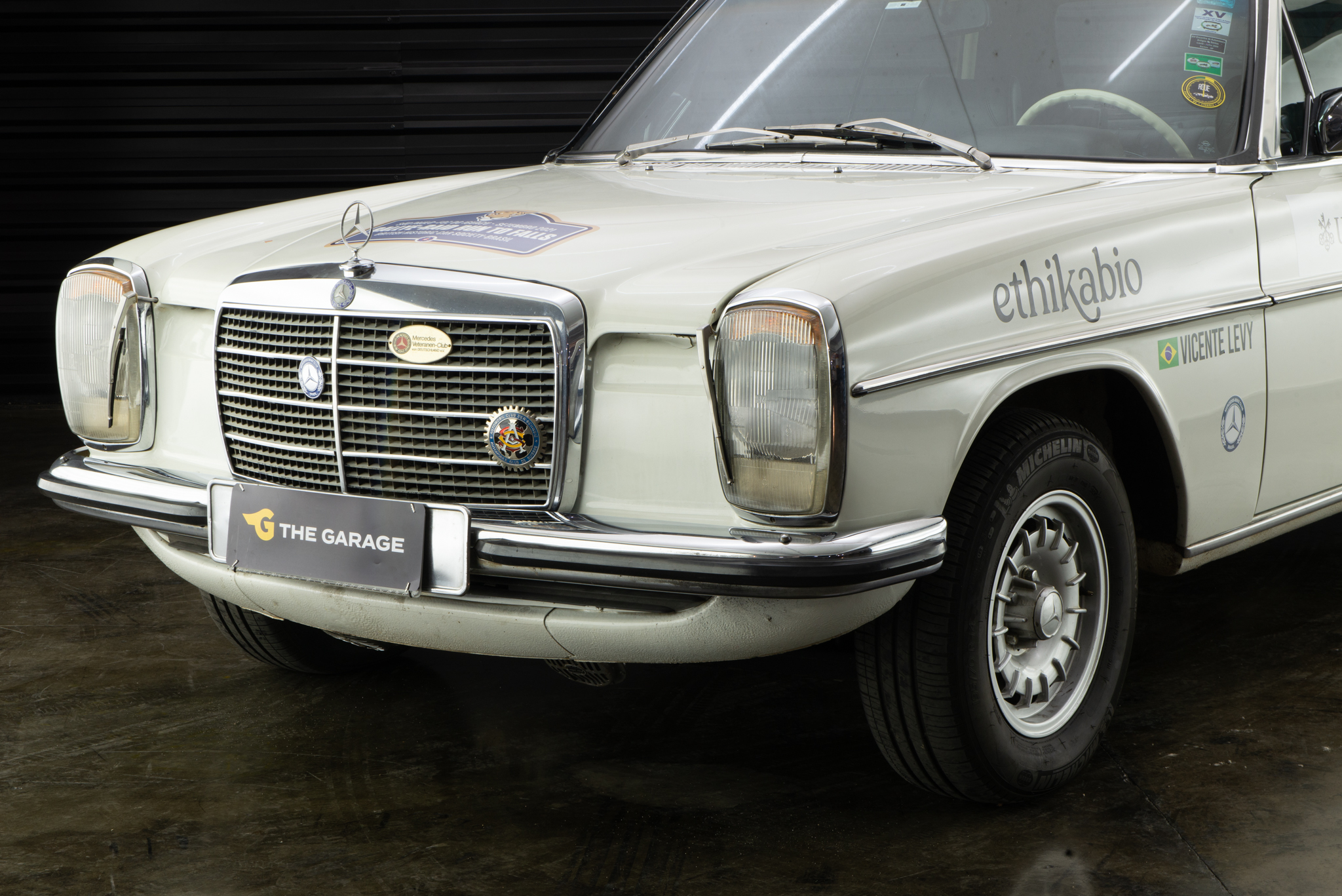 1974 Mercedes Benz 280CE W114 a venda the garage