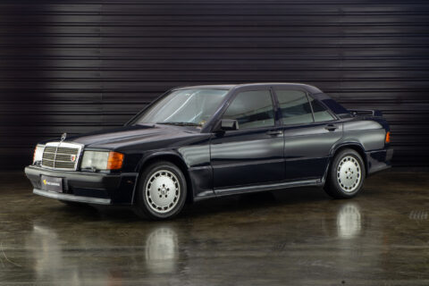 1986 Mercedes 190E 3.0 manual bodykit Cosworth a venda the garage