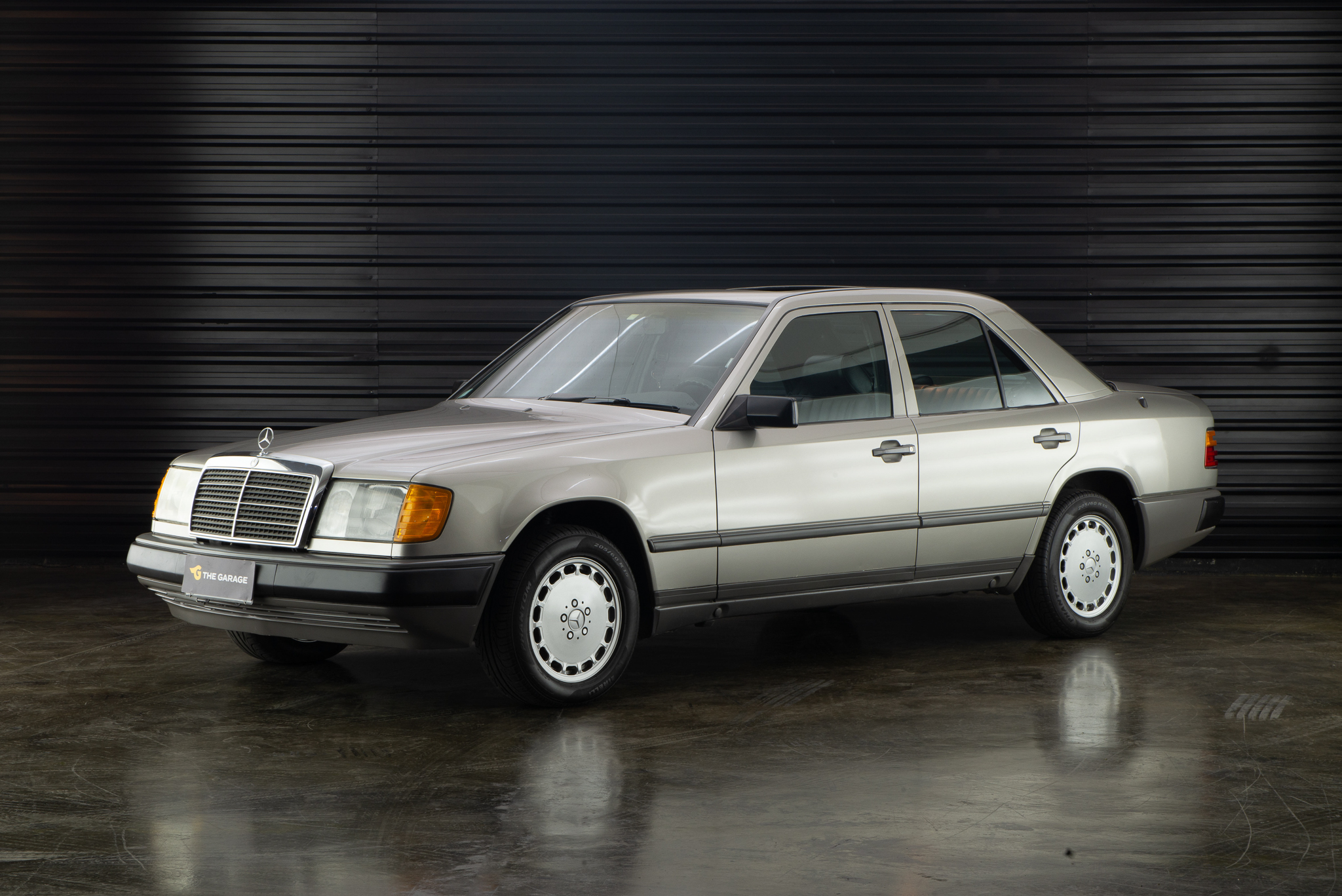 1986 Mercedes-Benz - 300E - W124 a venda the garage