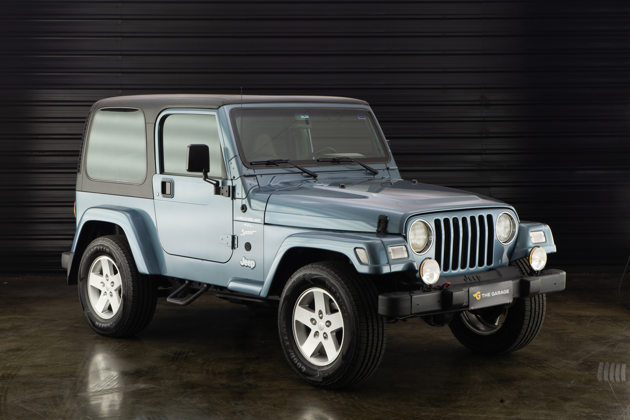 1998 Jeep Wrangler Sport 4L 4X4 a venda the garage