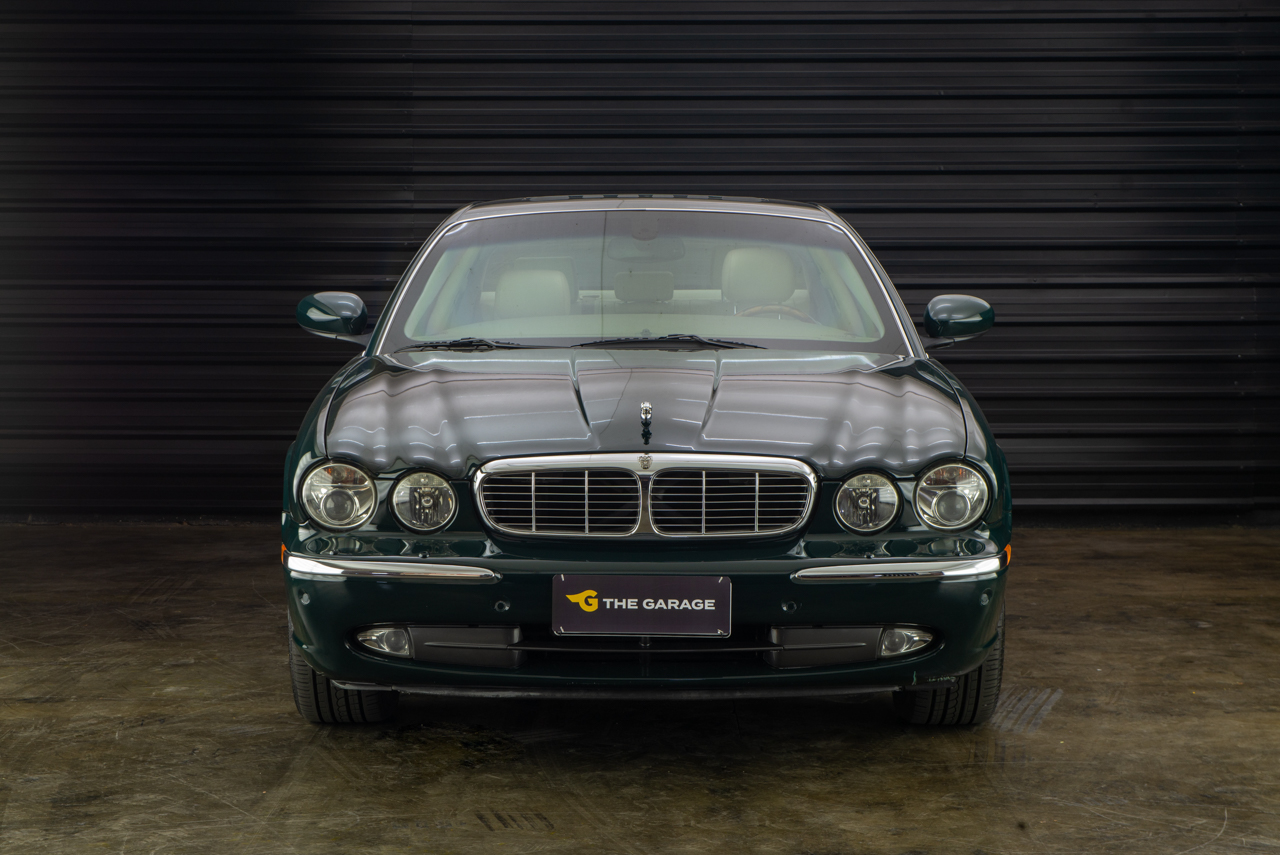 2004 Jaguar xj8 a venda the garage