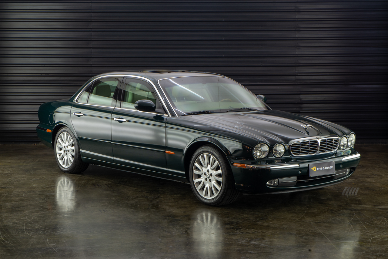 2004 Jaguar xj8 a venda the garage