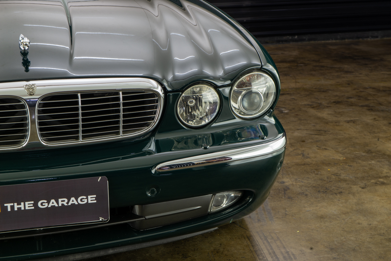 2004 Jaguar xj8 a venda the garage