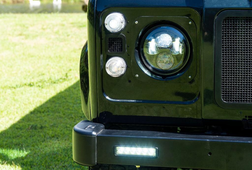 Land-Rover-110-The-Garage