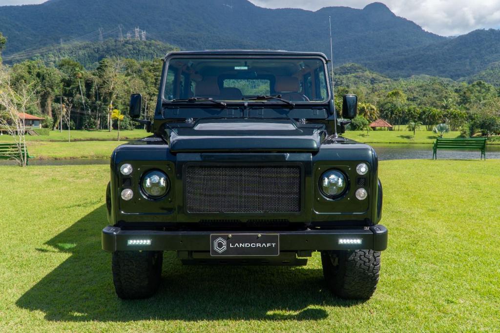 Land-Rover-110-The-Garage