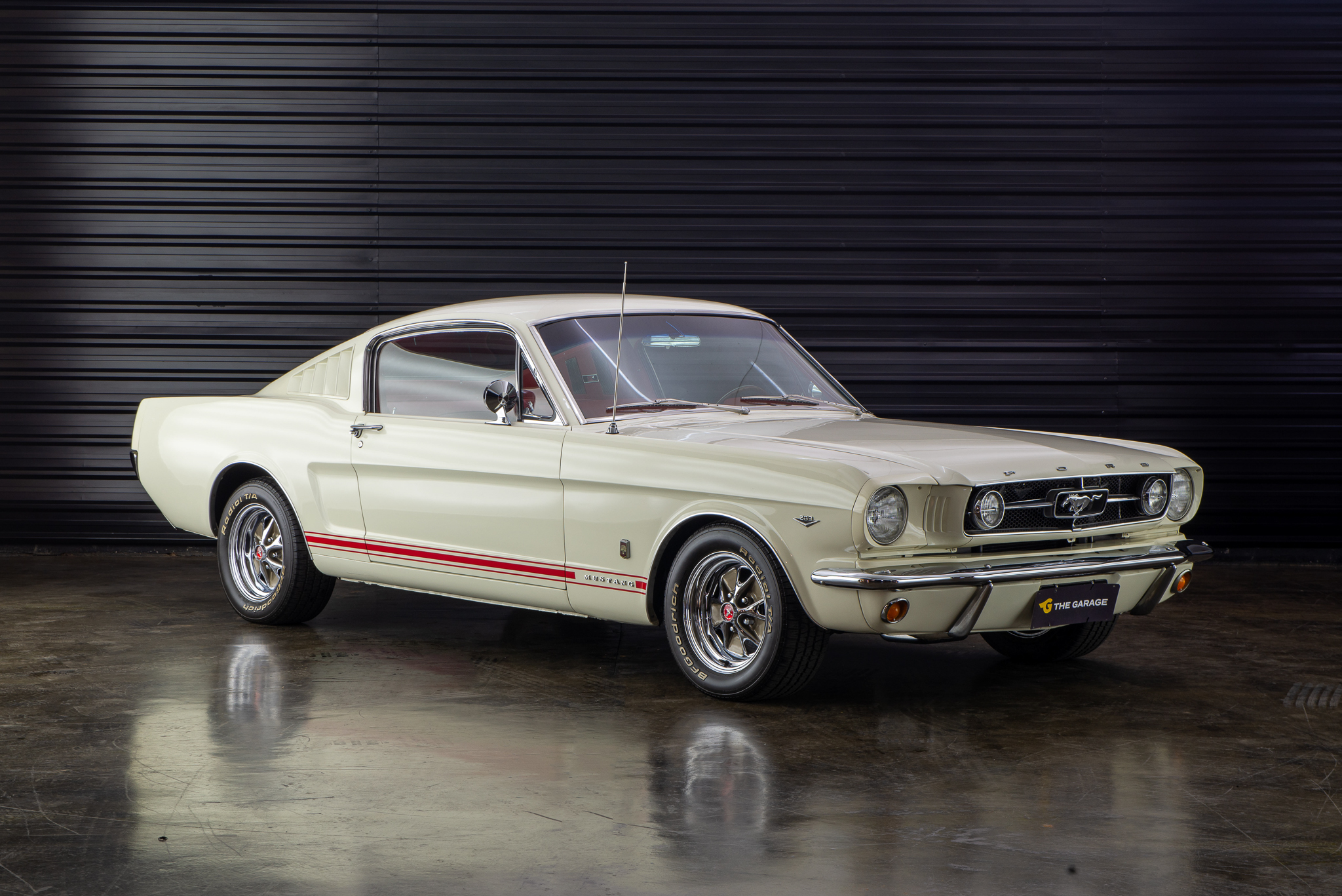 1965 Ford Mustang V8 Fastback a venda carros premium