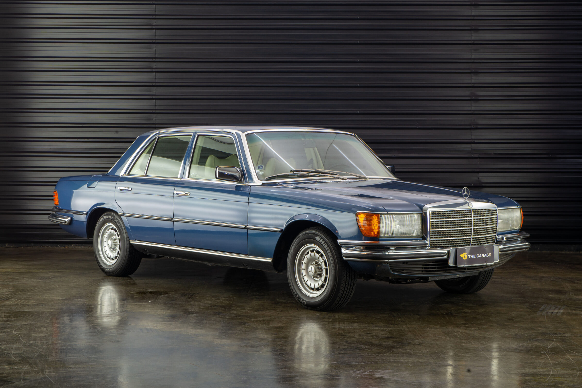 1975 Mercedes Benz 350 se a venda for sale the garage