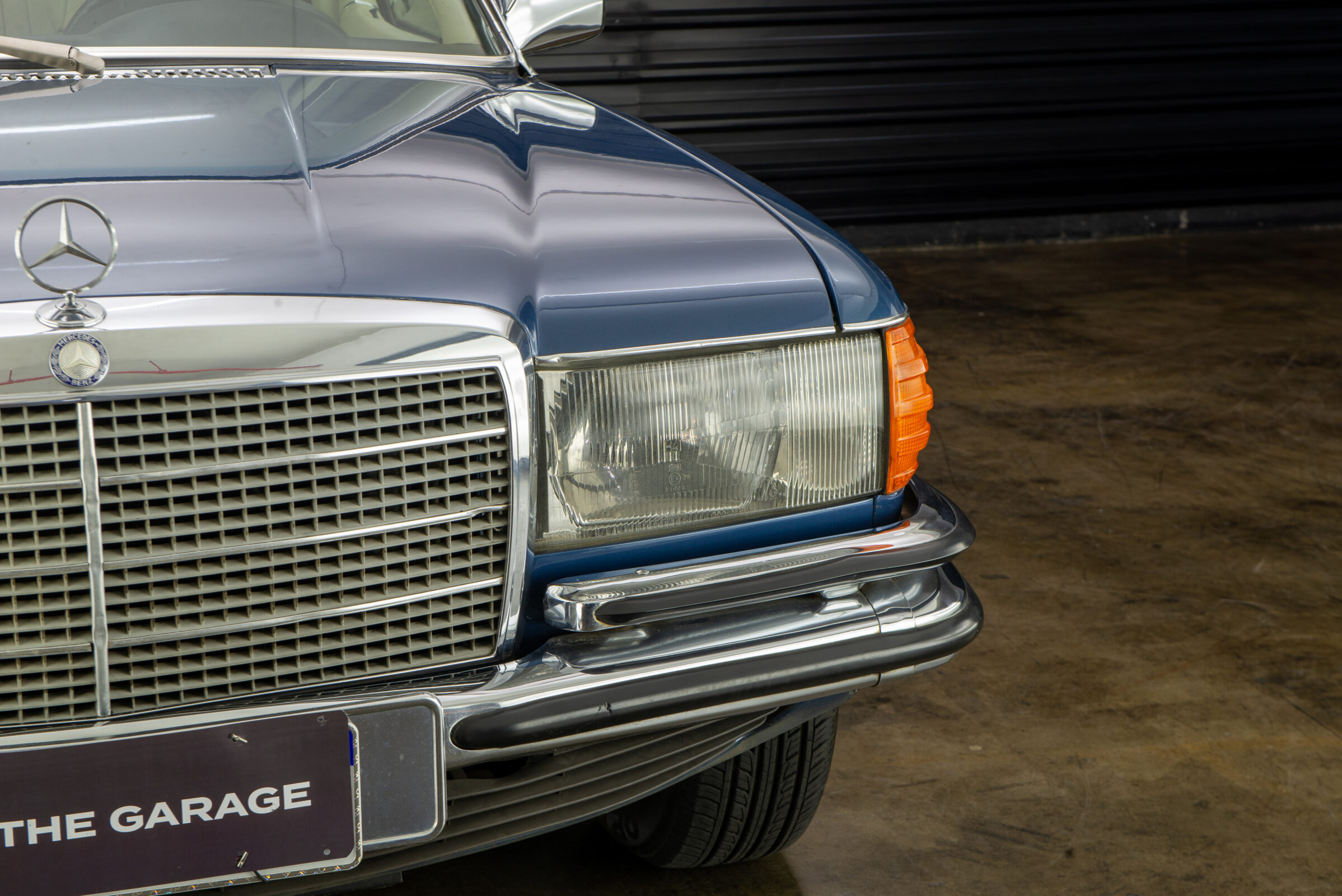 1975 Mercedes Benz 350 se a venda for sale the garage