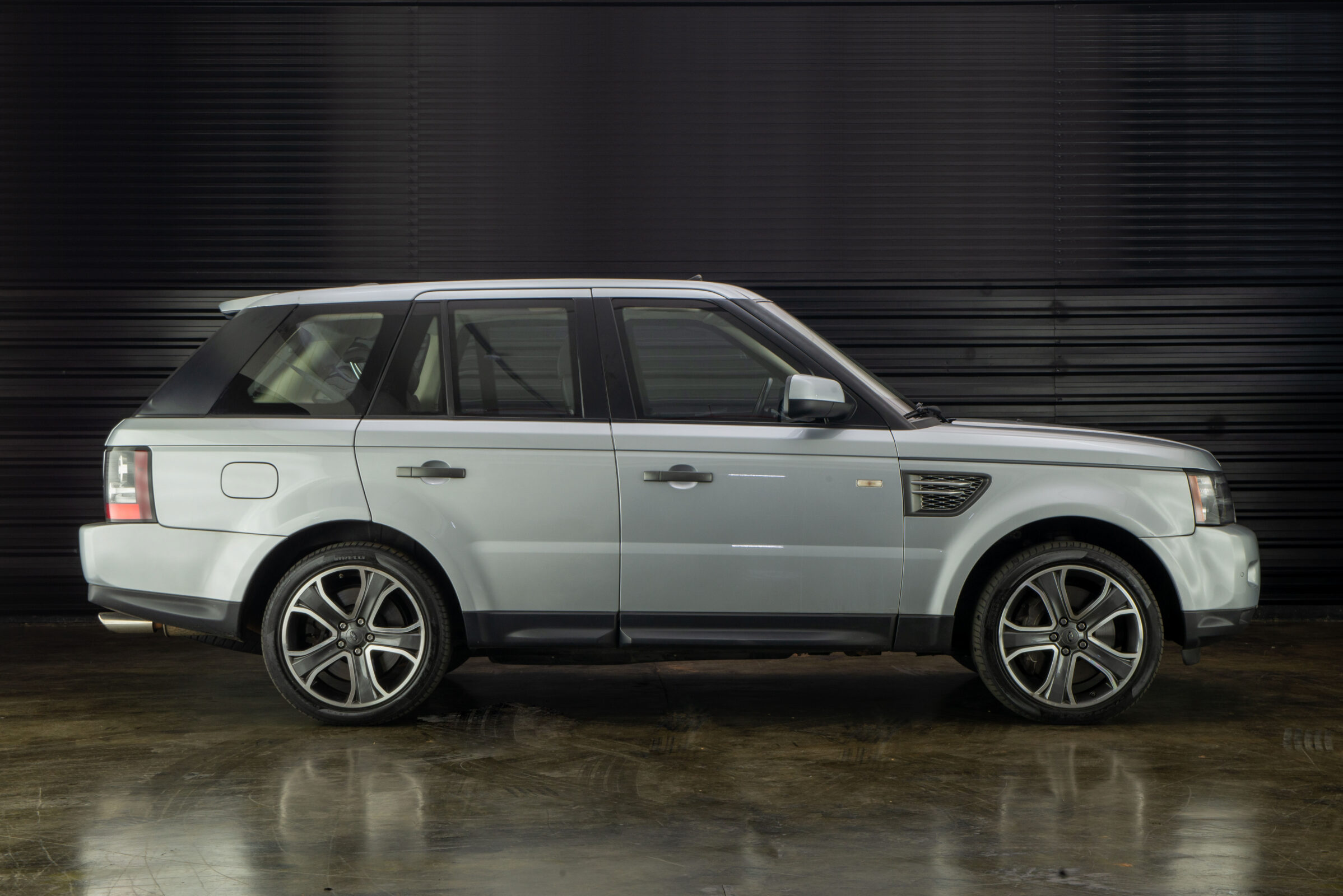 2011 Range Rover sport 5.0 ohc sgdi a venda carros premium