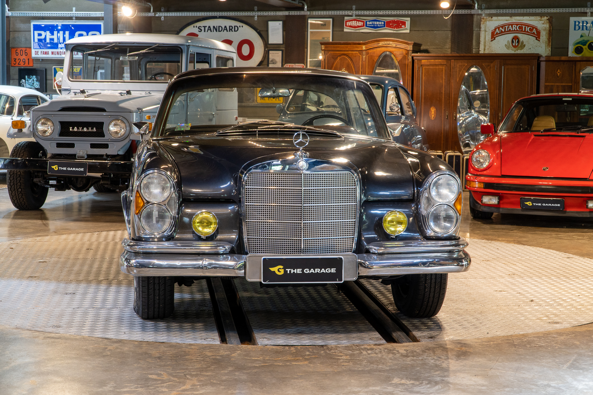 1963 Mercedes-Benz 220 SE a venda the garage