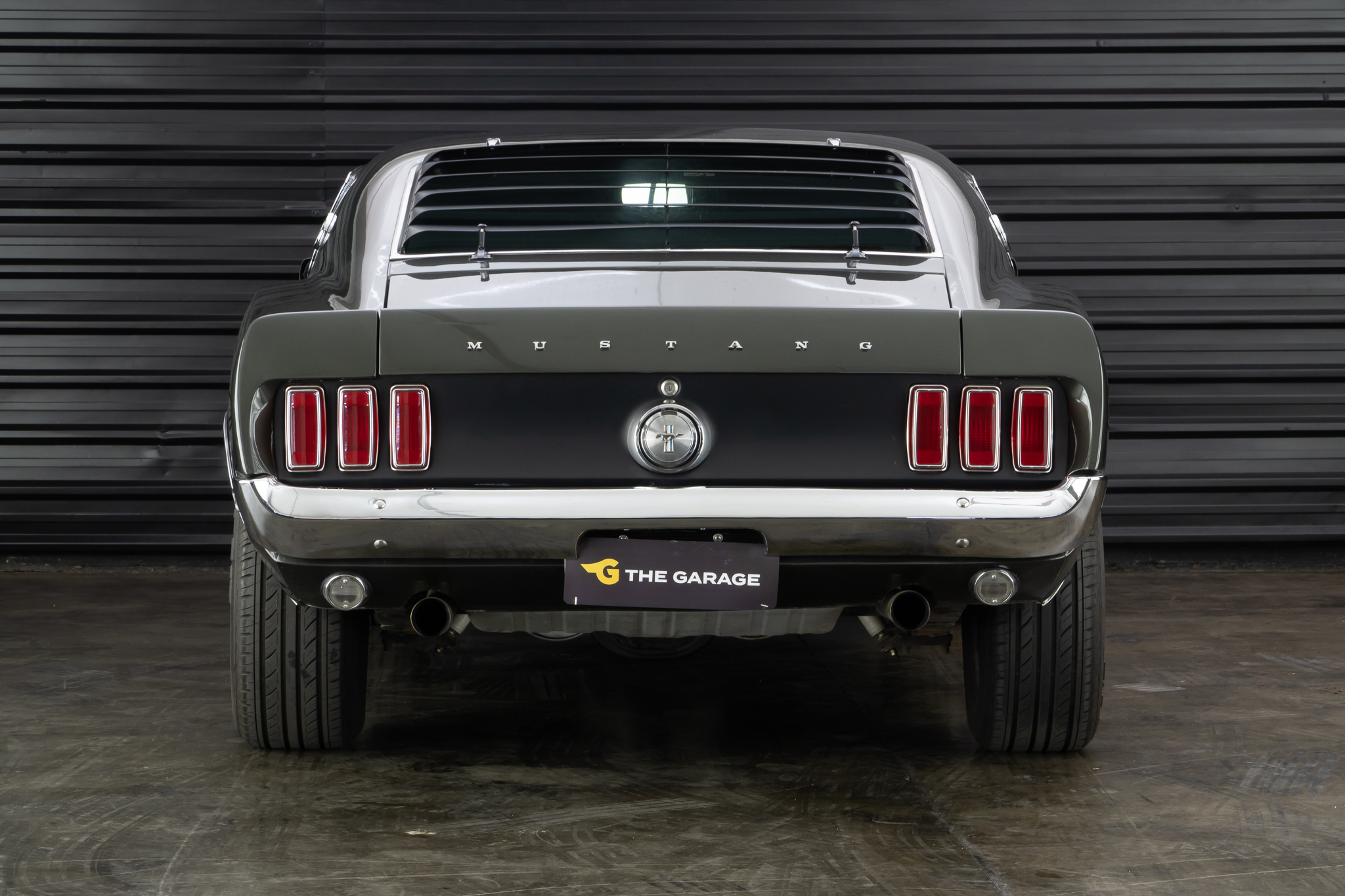 1969 Ford Mustang Fastback verde a venda the garage