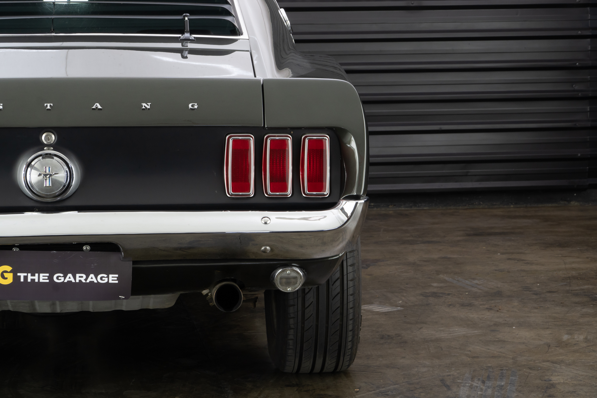 1969 Ford Mustang Fastback verde a venda the garage