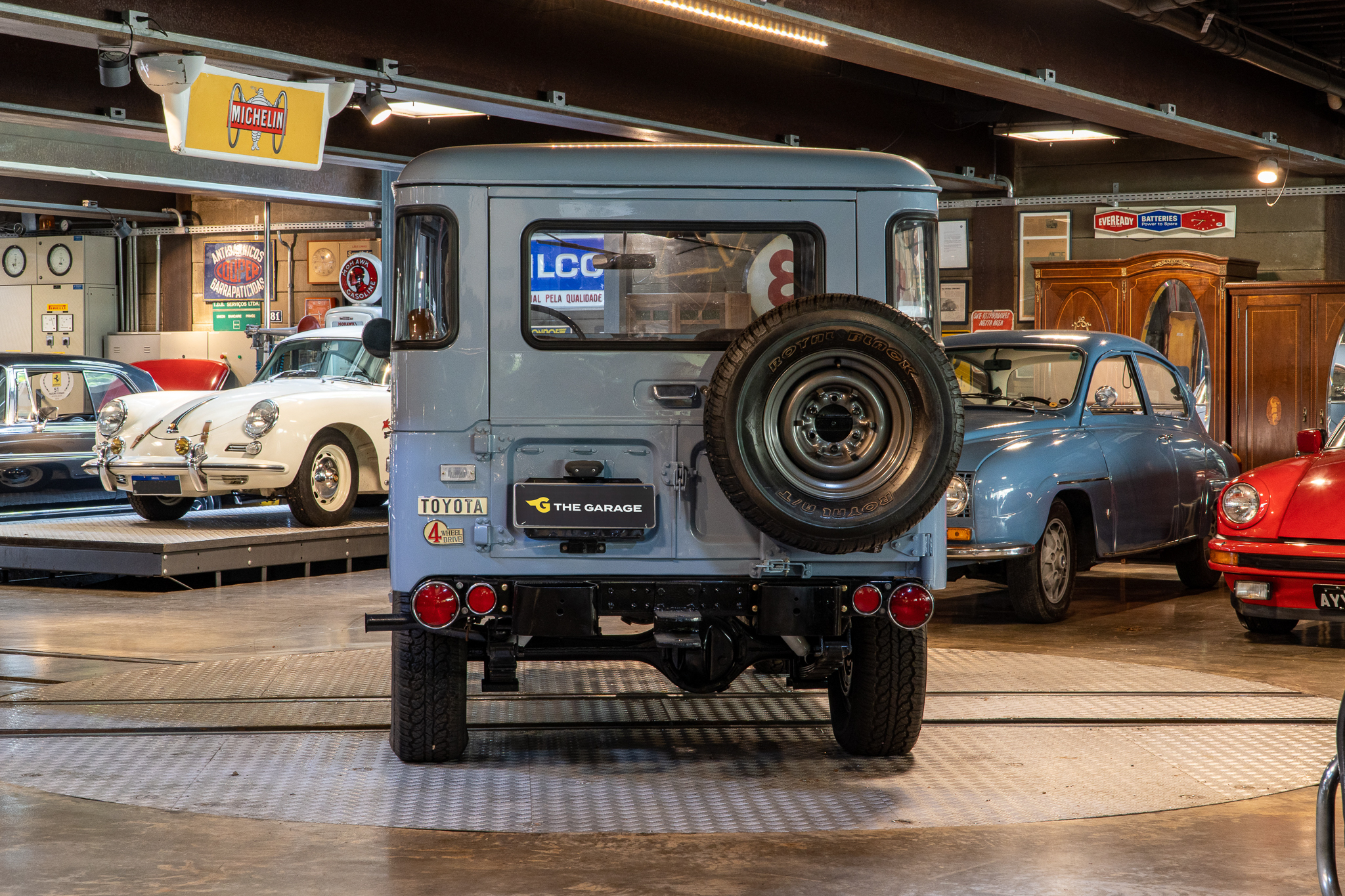 1971 Toyota FJ40 Land Cruiser Wagon a venda the garage