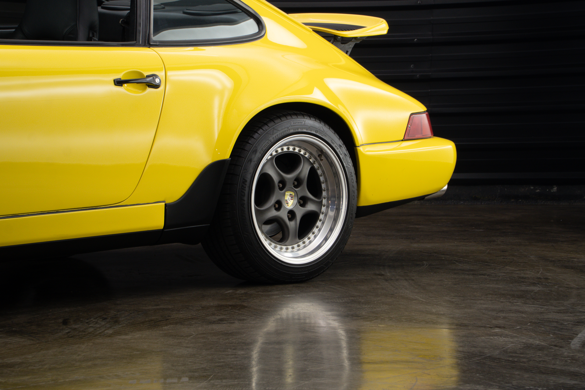 1974 Porsche 911 coupe a venda the garage