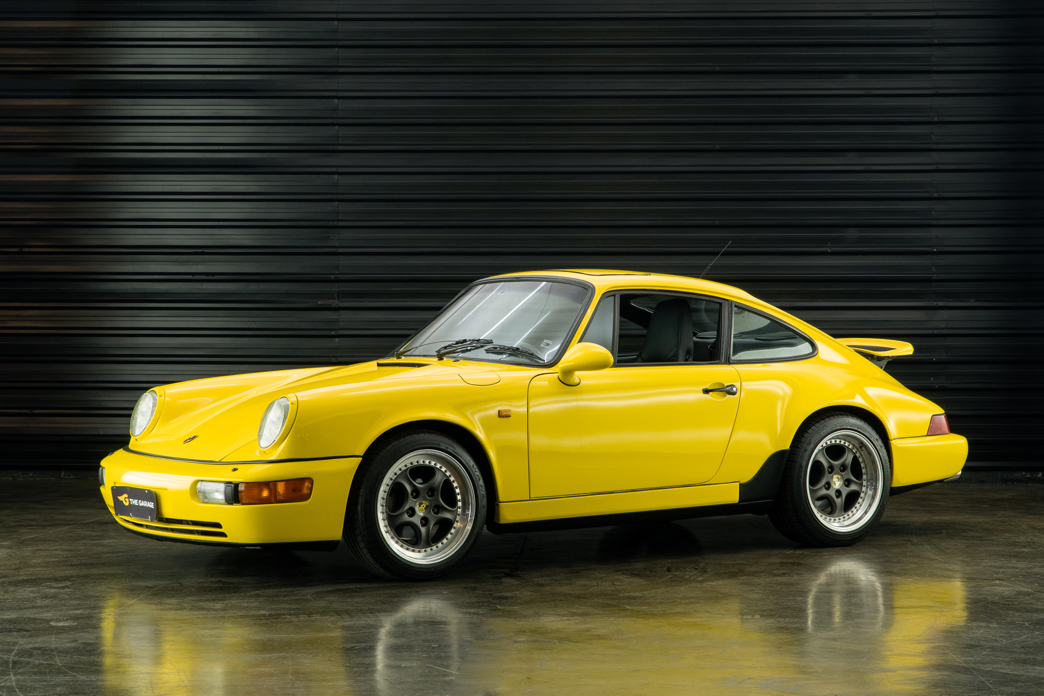 1974 Porsche 911 coupe a venda the garage