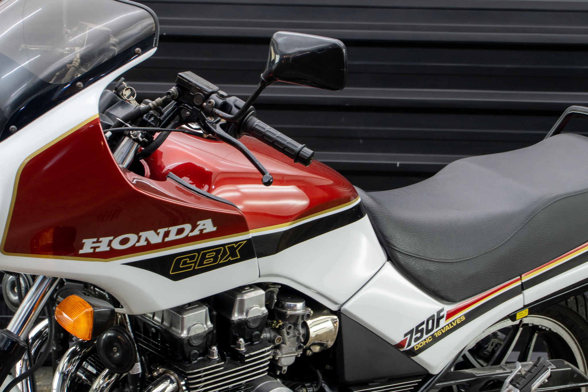 1987 Honda CBX 750F a venda the garage